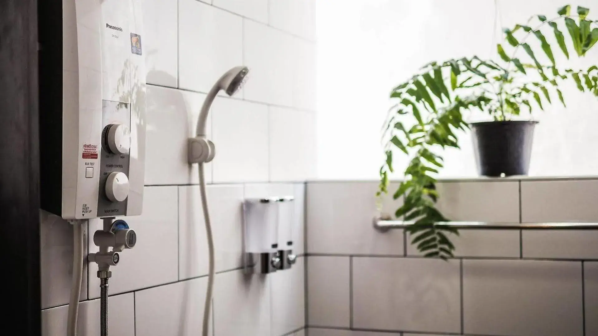 Shower in THE BEST ONE CHIANG MAI Shower in THE BEST ONE CHIANG MAI