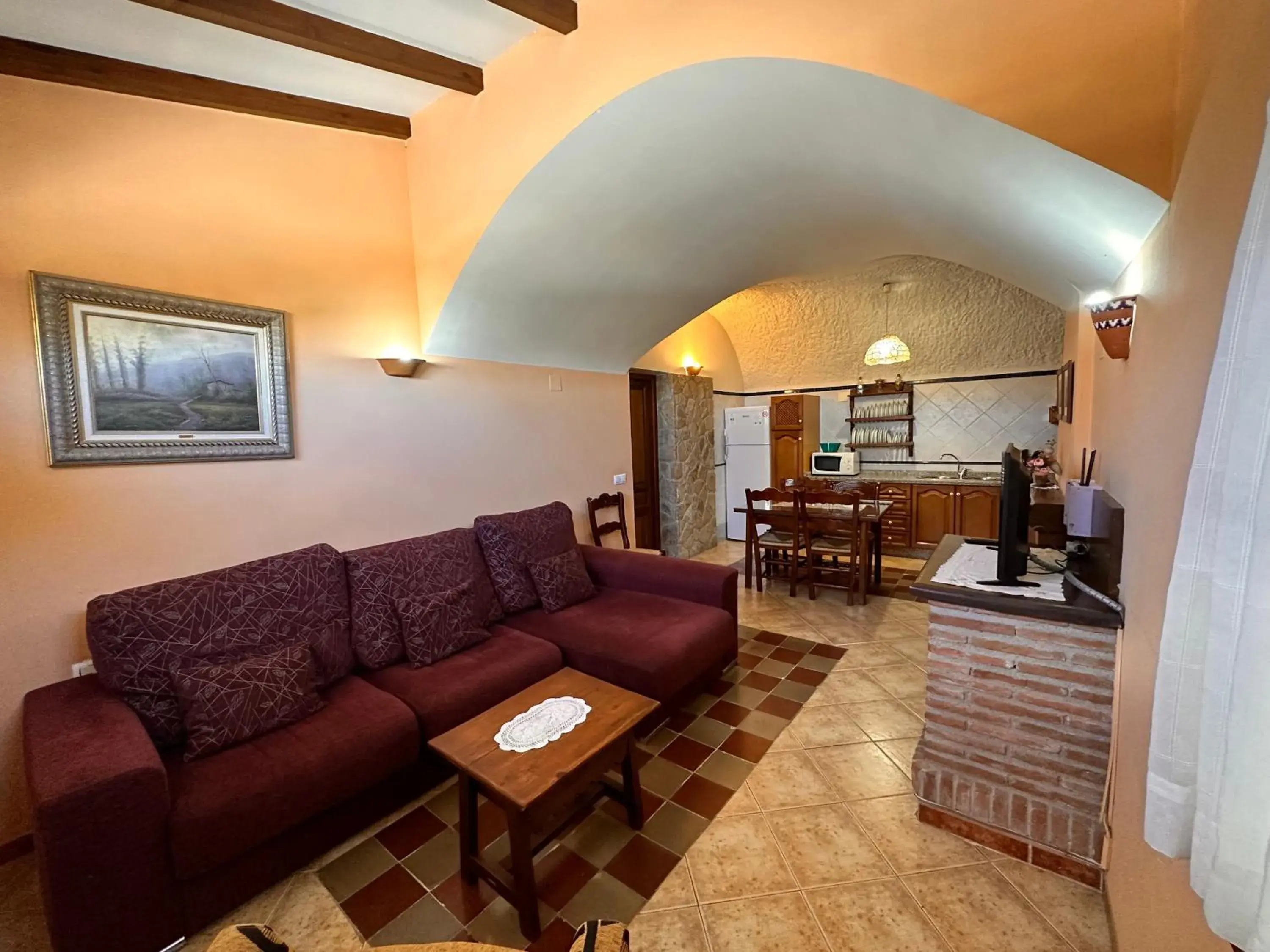 Three-Bedroom Cave in Cuevas La Granja Three-Bedroom Cave in Cuevas La Granja