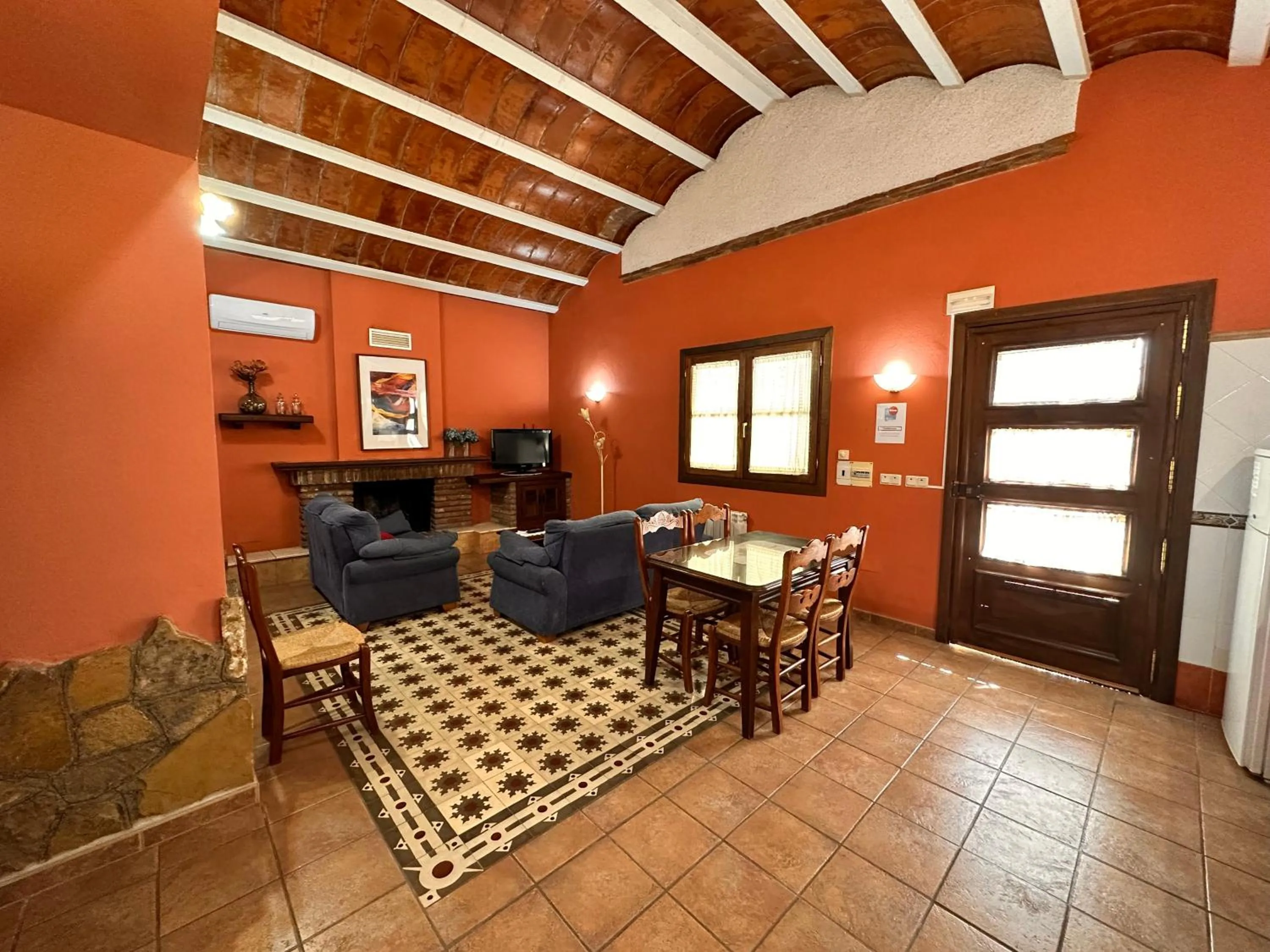 TV and multimedia in Cuevas La Granja