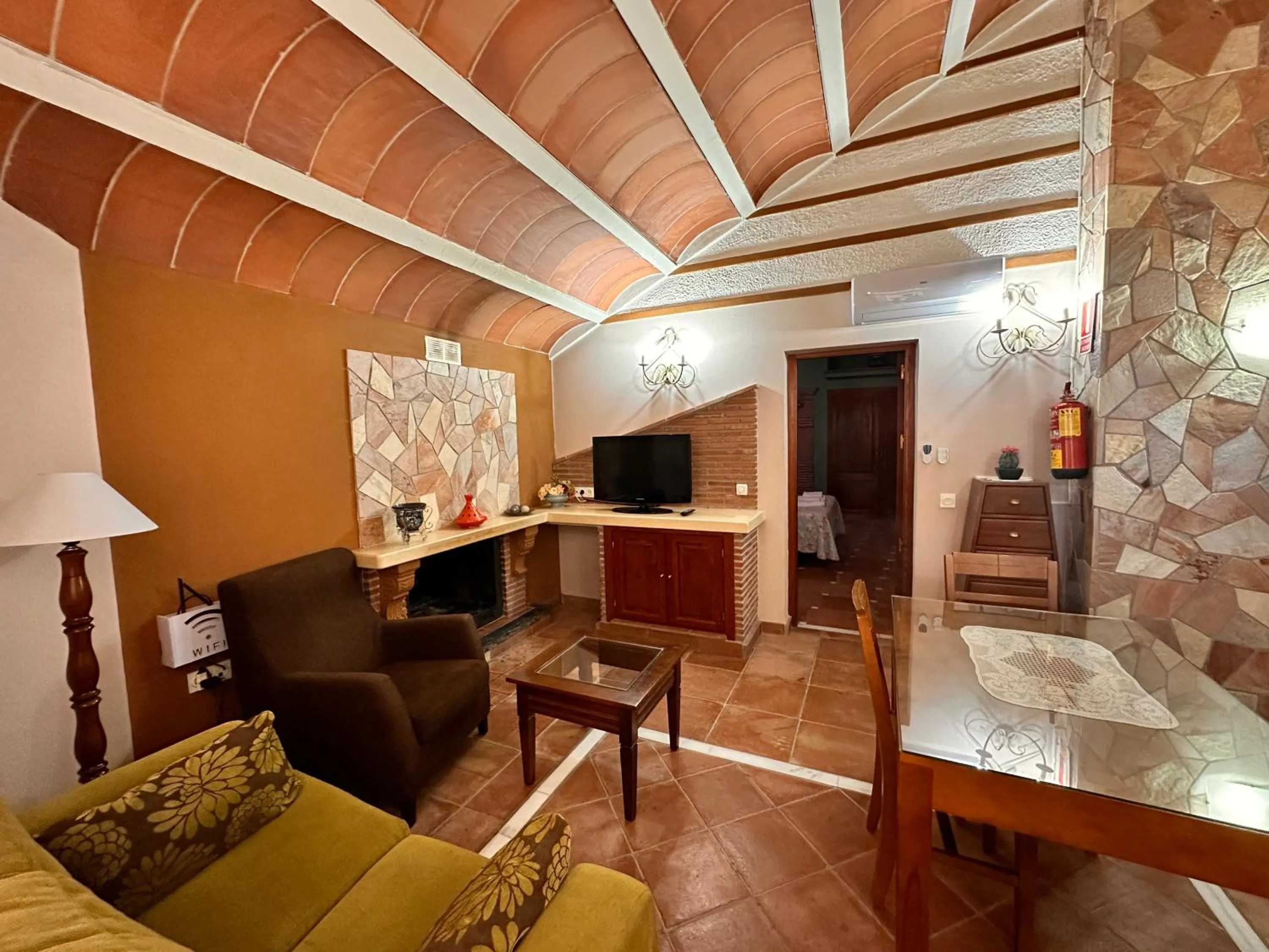 TV and multimedia in Cuevas La Granja