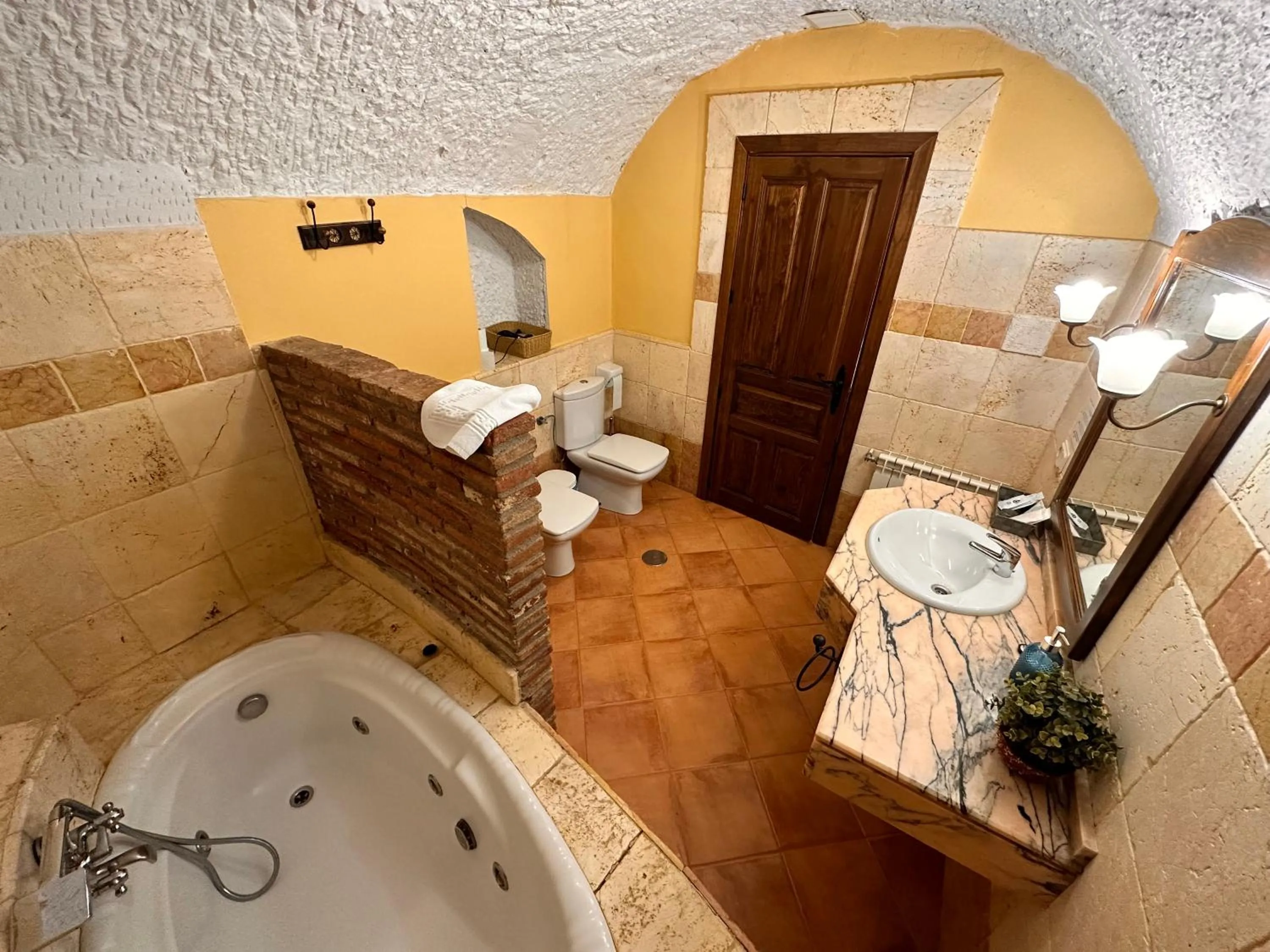 Bathroom in Cuevas La Granja