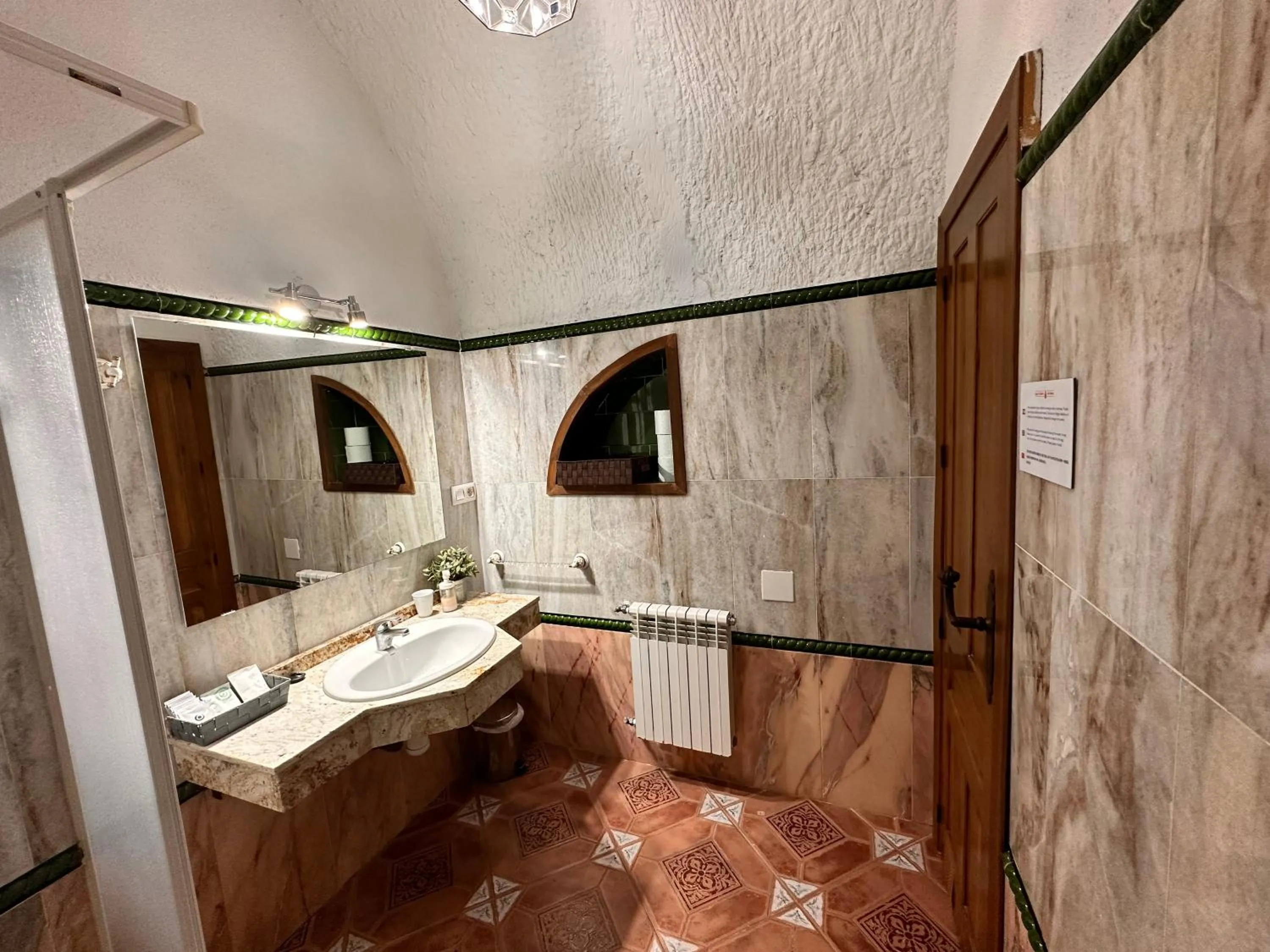 Bathroom in Cuevas La Granja