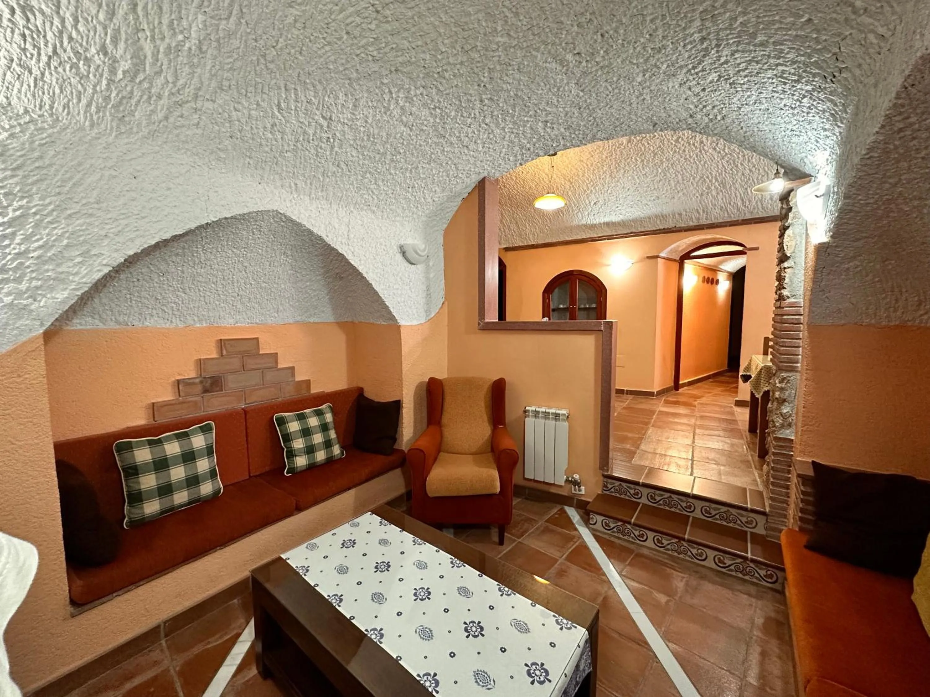 Living room, Bed in Cuevas La Granja