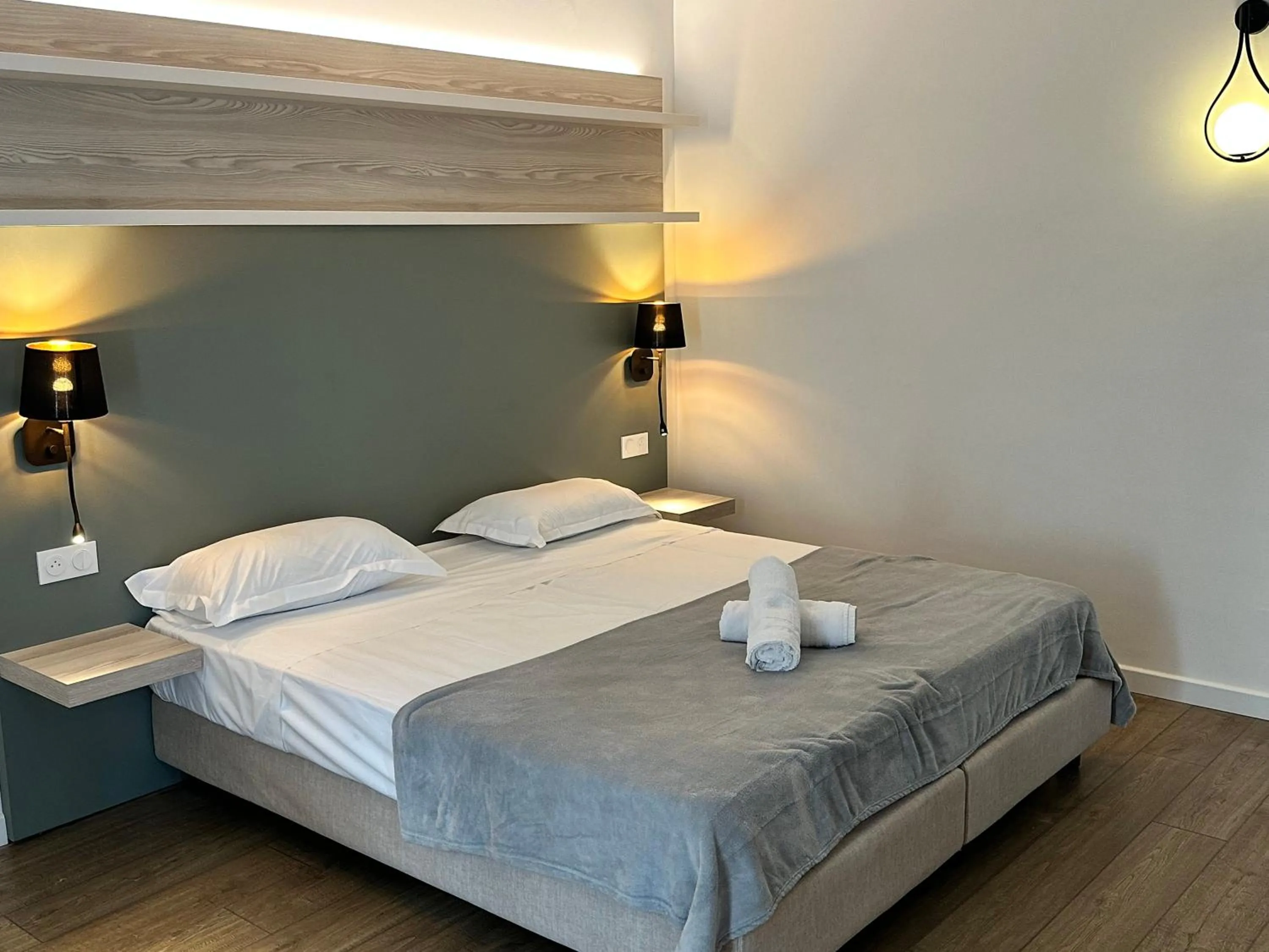 Bed in Hôtel du Nord