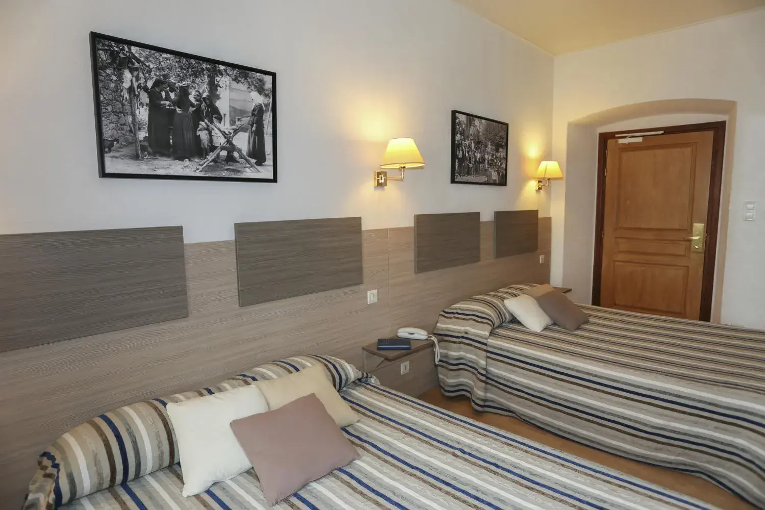 Triple Room in Hôtel du Nord Triple Room in Hôtel du Nord