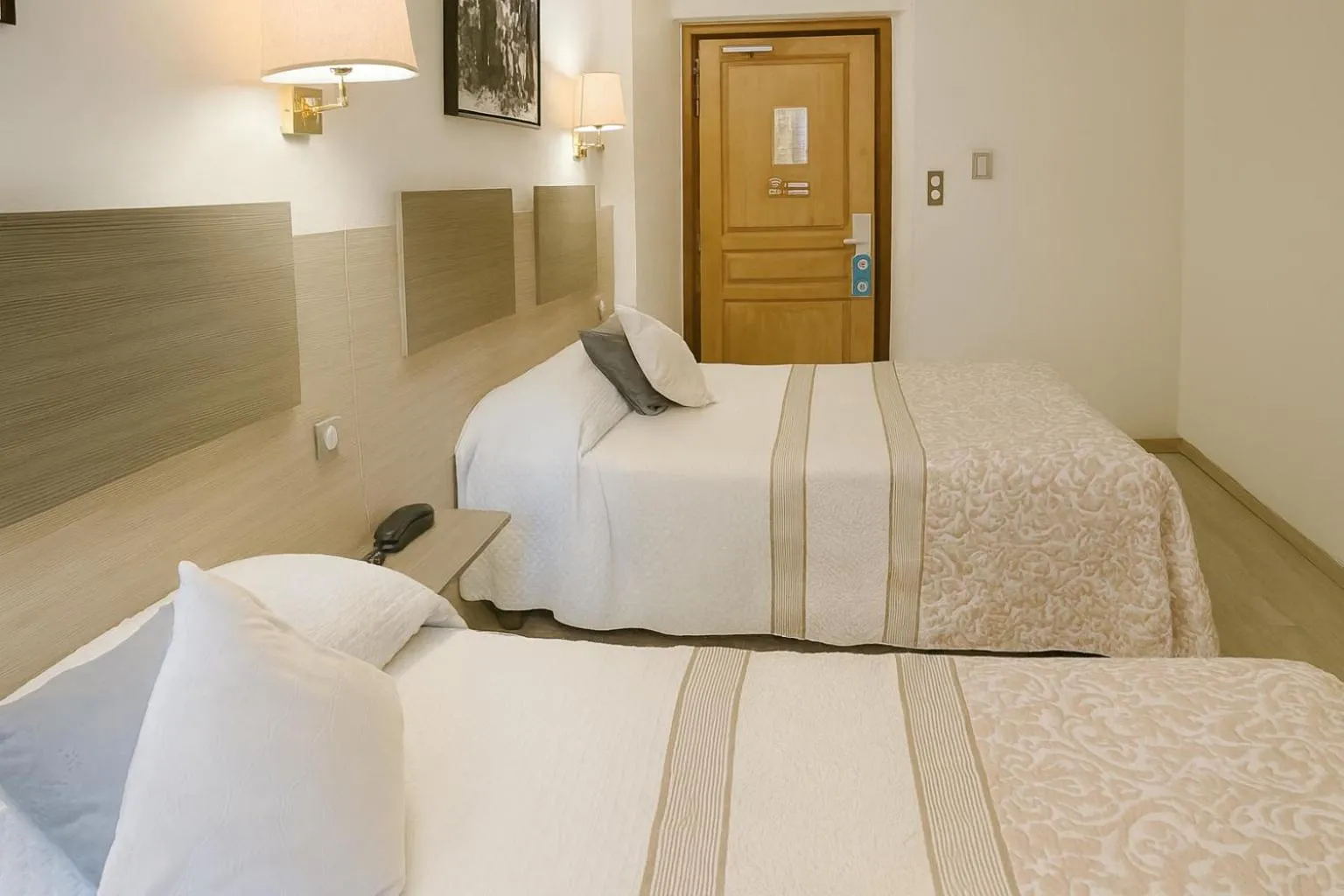 Bed in Hôtel du Nord