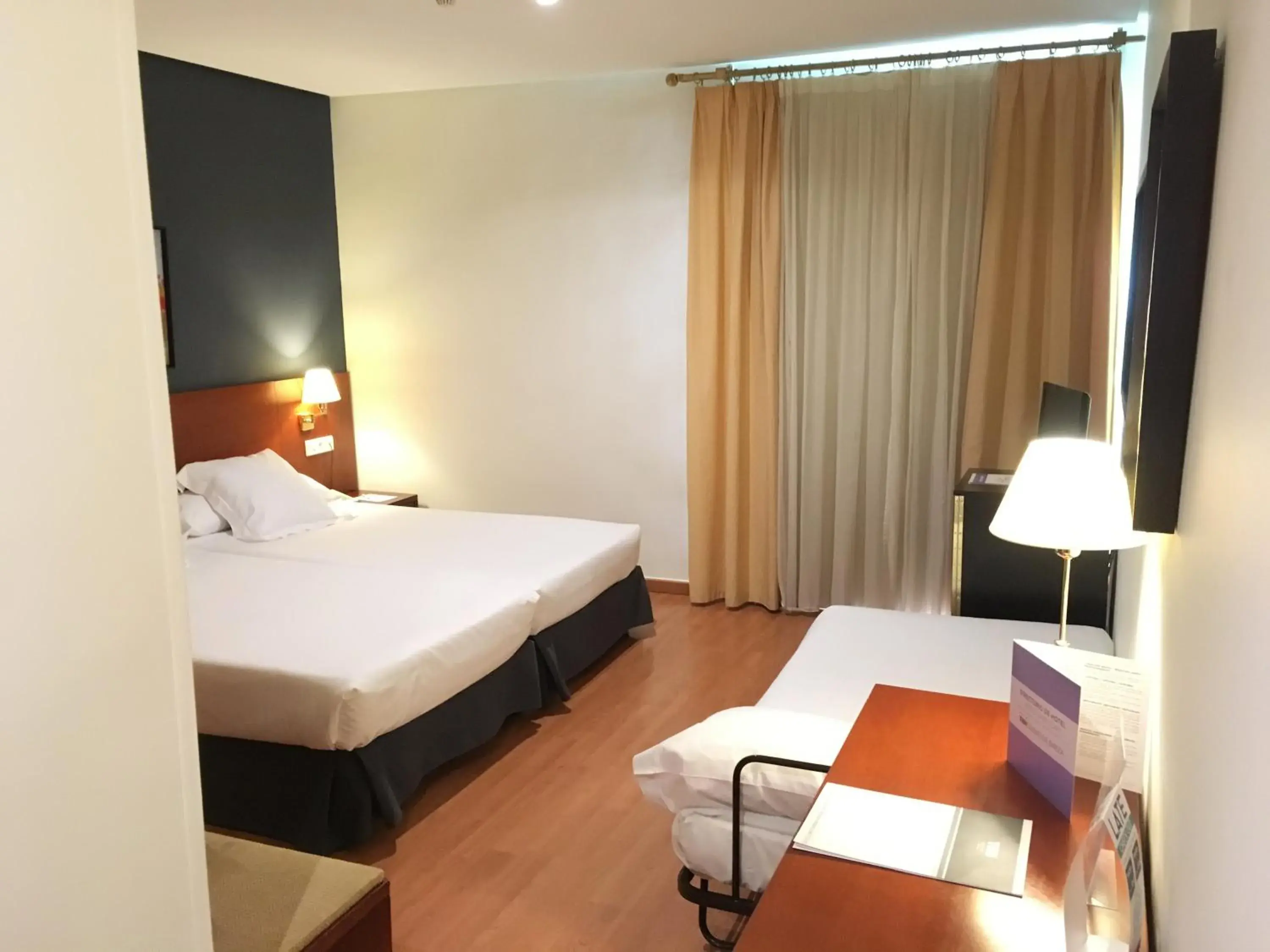 Photo of the whole room, Bed in TRH Ciudad de Baeza Photo of the whole room, Bed in TRH Ciudad de Baeza