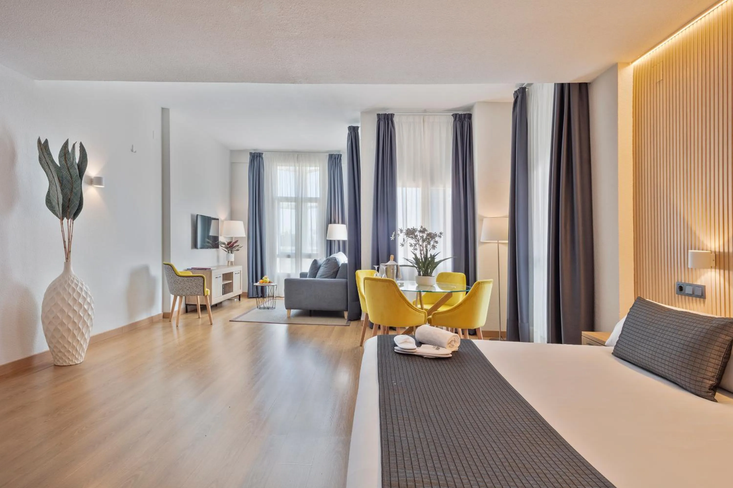 Photo of the whole room, Bed in Hotel TRH La Motilla