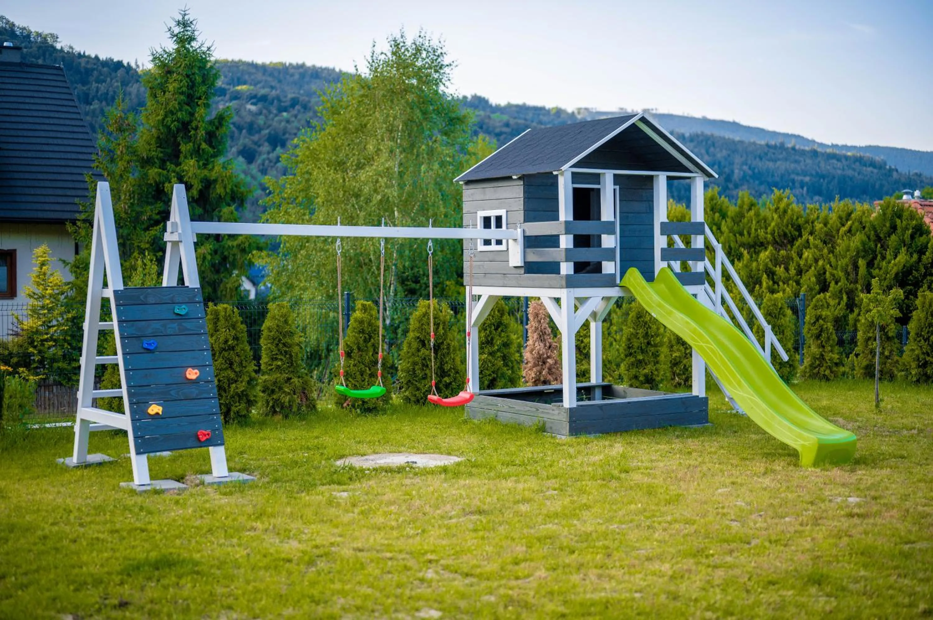 Nad Lipami - apartament z tarasem blisko stoku Sczyrk