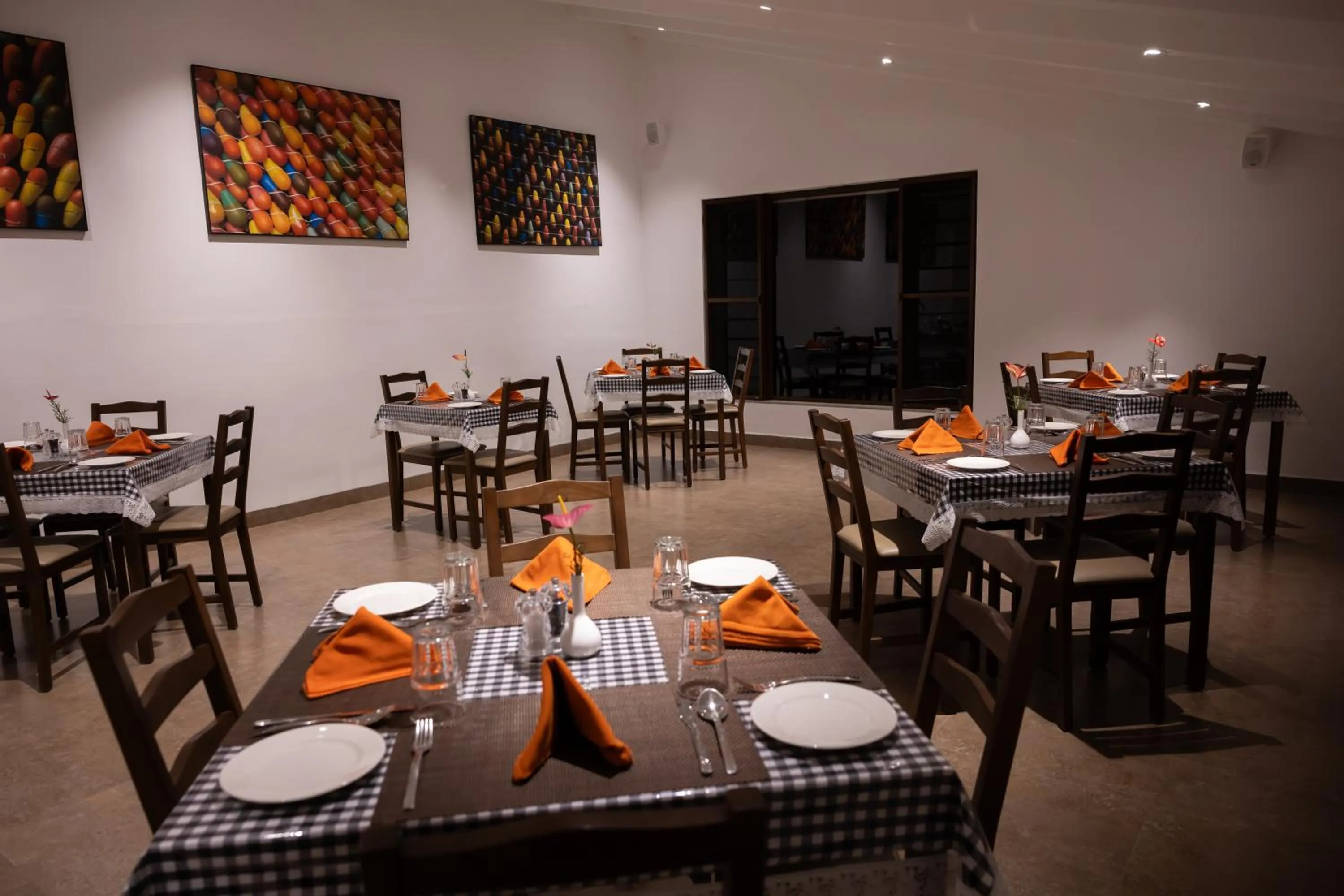 Restaurant/places to eat in Dvara Luxury Resort Kodaikanal