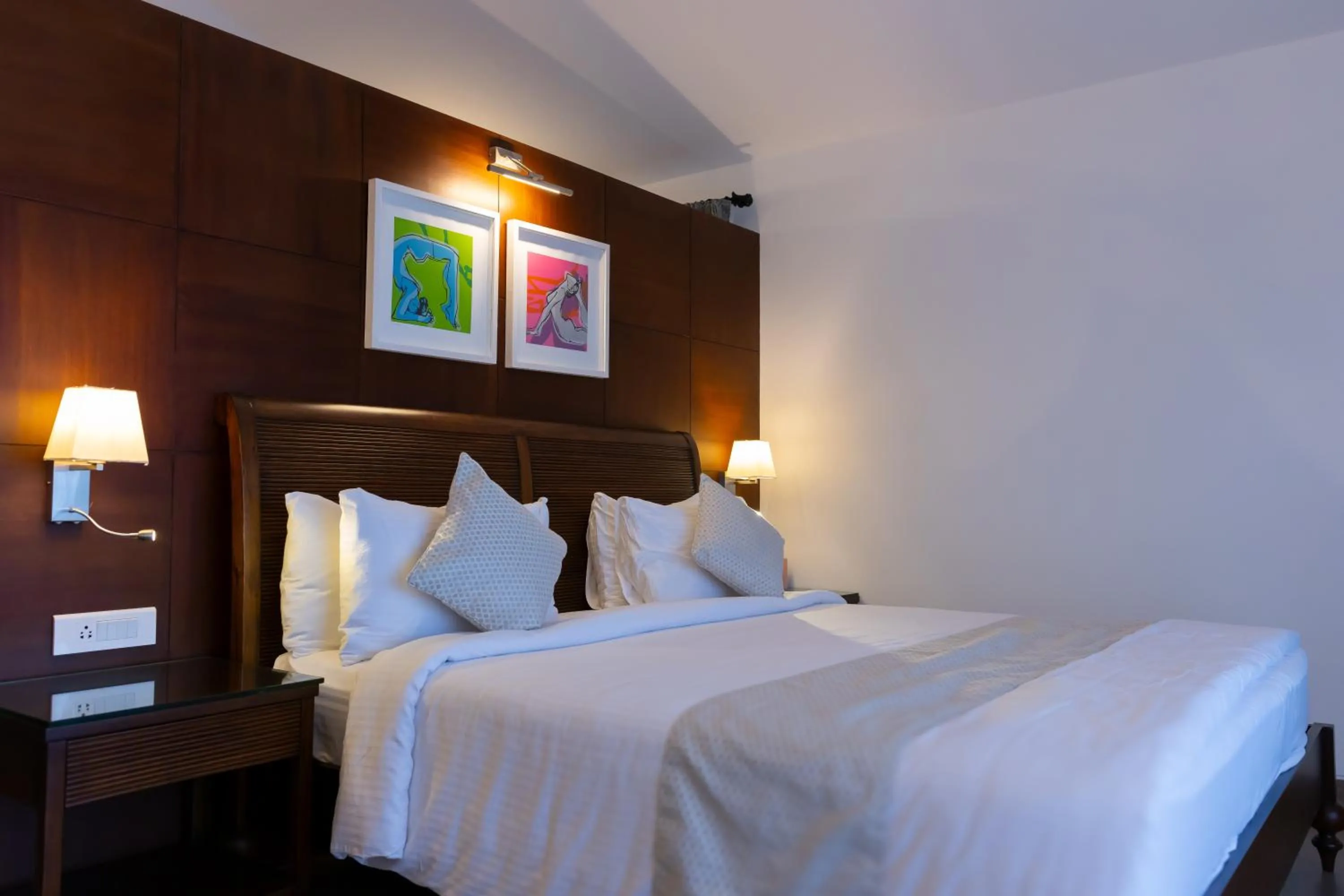 Bedroom, Bed in Dvara Luxury Resort Kodaikanal