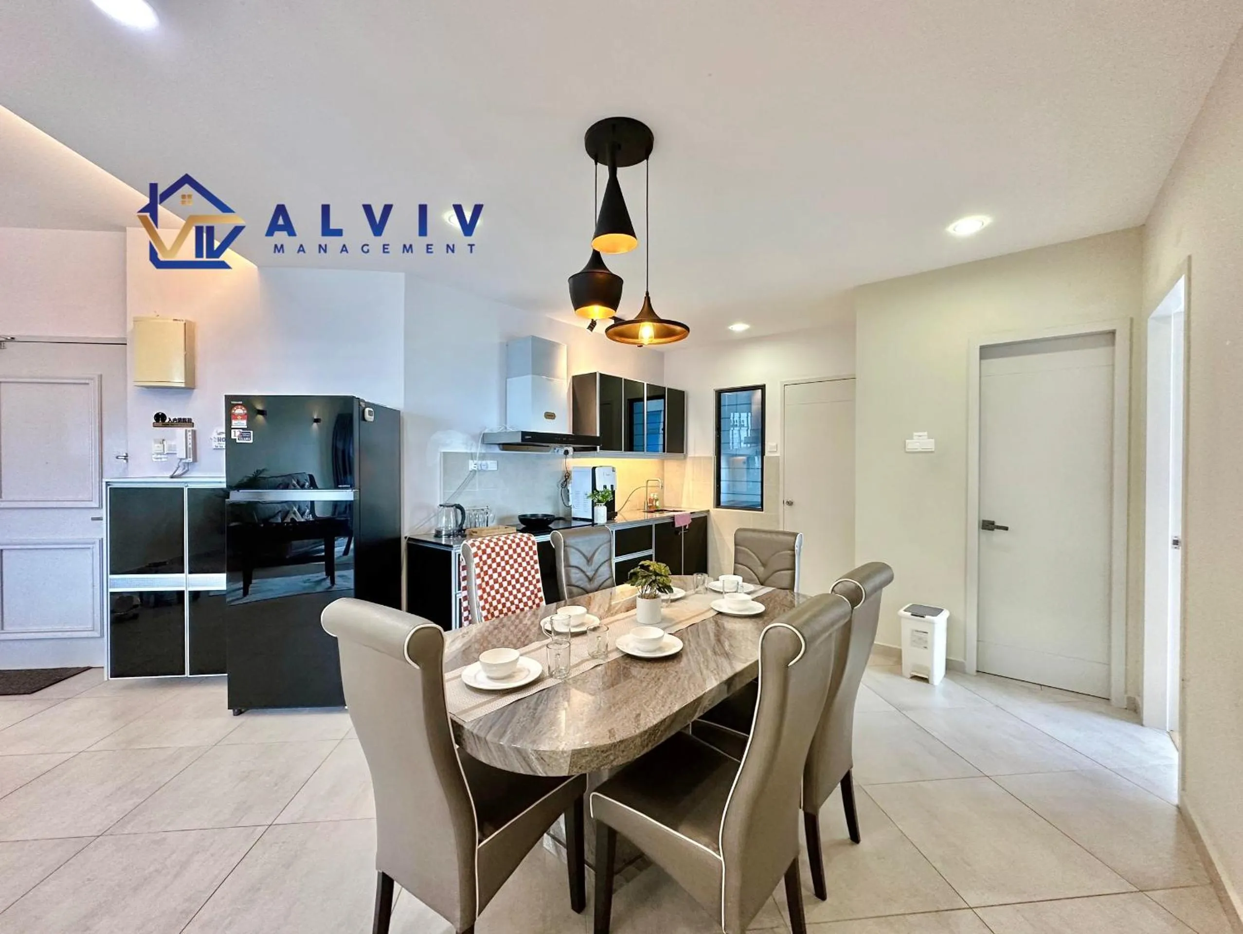 Dining area in Atlantis Melaka I 5-10pax I 5min JonkerSt BY Alviv Management