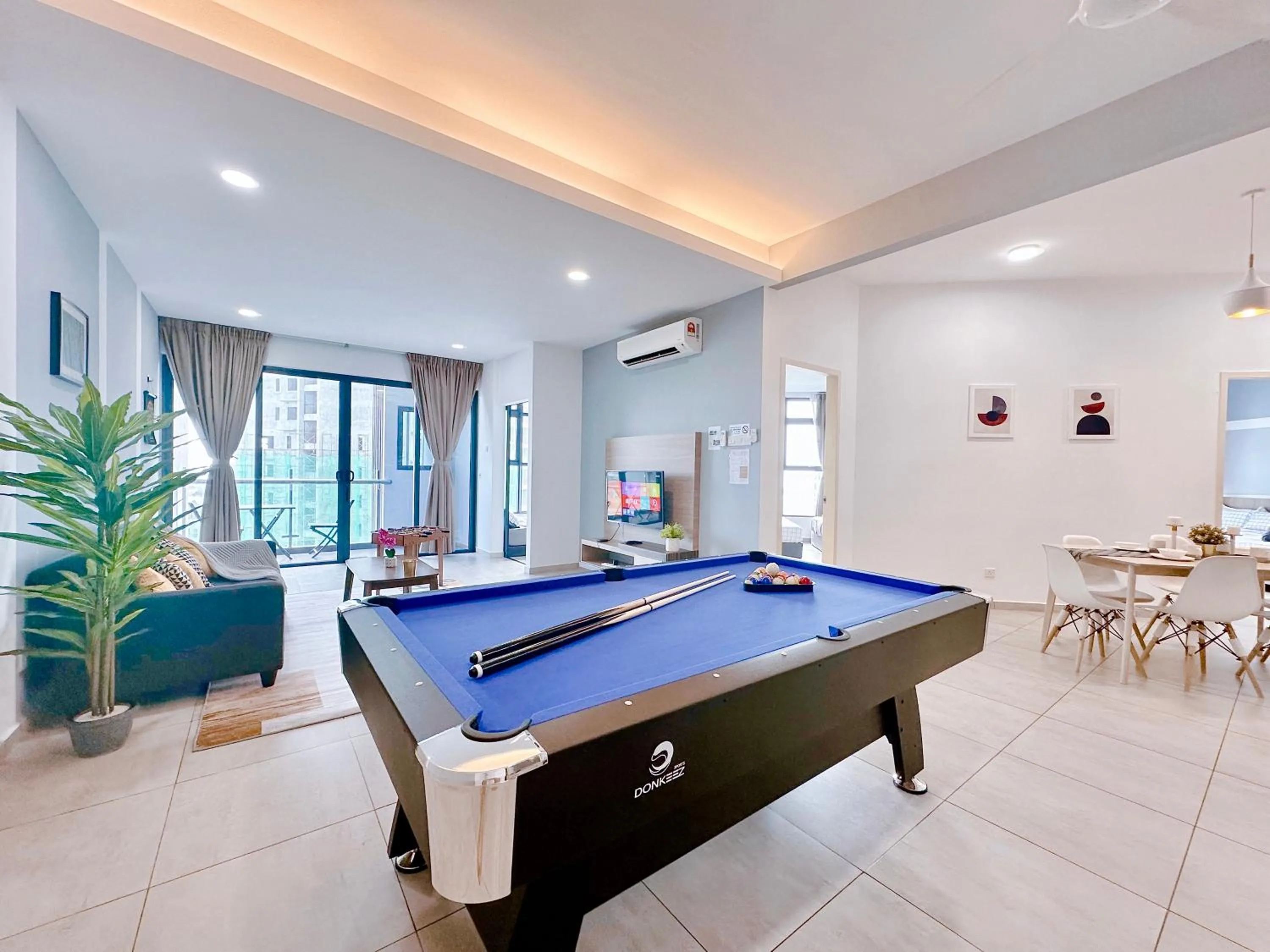 Billiard in Atlantis Melaka I 5-10pax I 5min JonkerSt BY Alviv Management