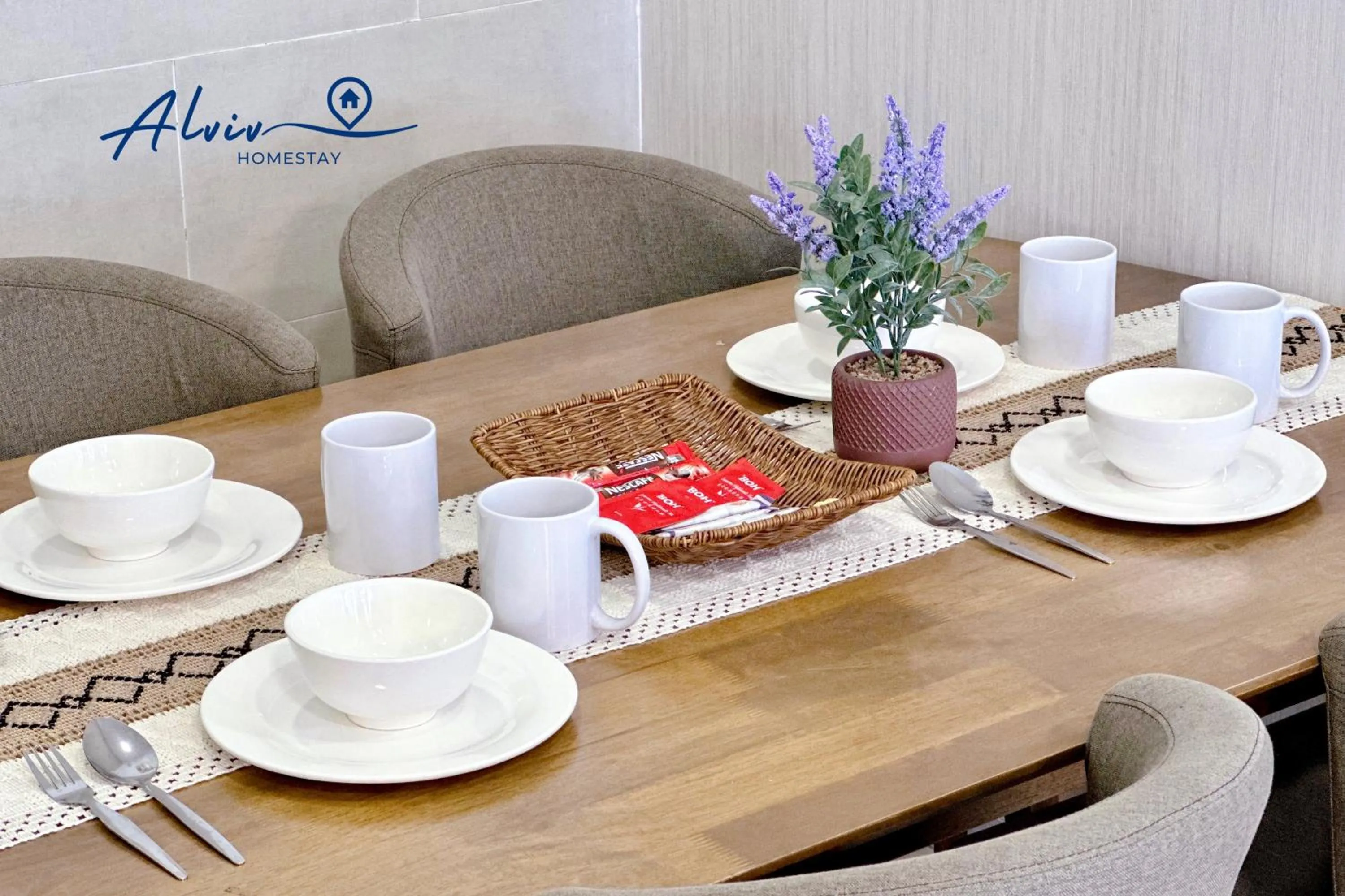 Dining area in Atlantis Melaka I 5-10pax I 5min JonkerSt BY Alviv Management