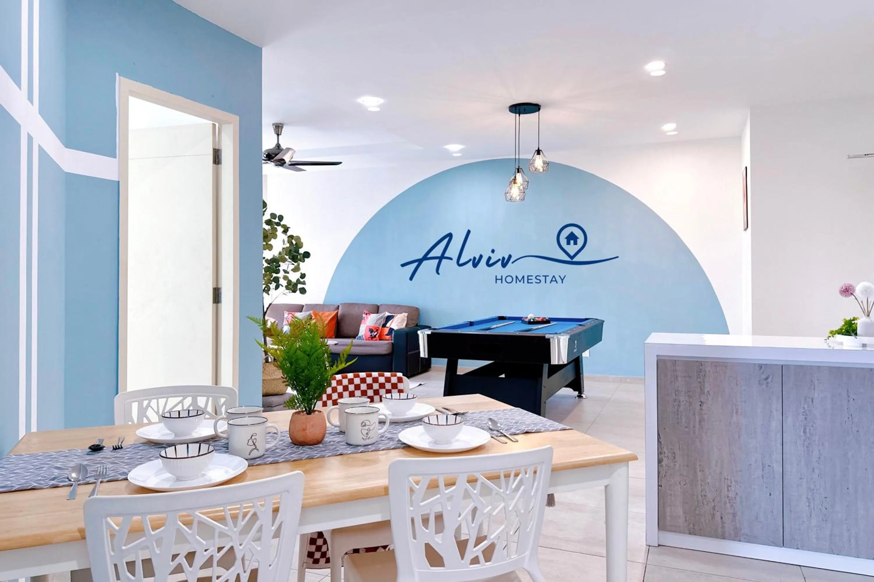 Dining area in Atlantis Melaka I 5-10pax I 5min JonkerSt BY Alviv Management