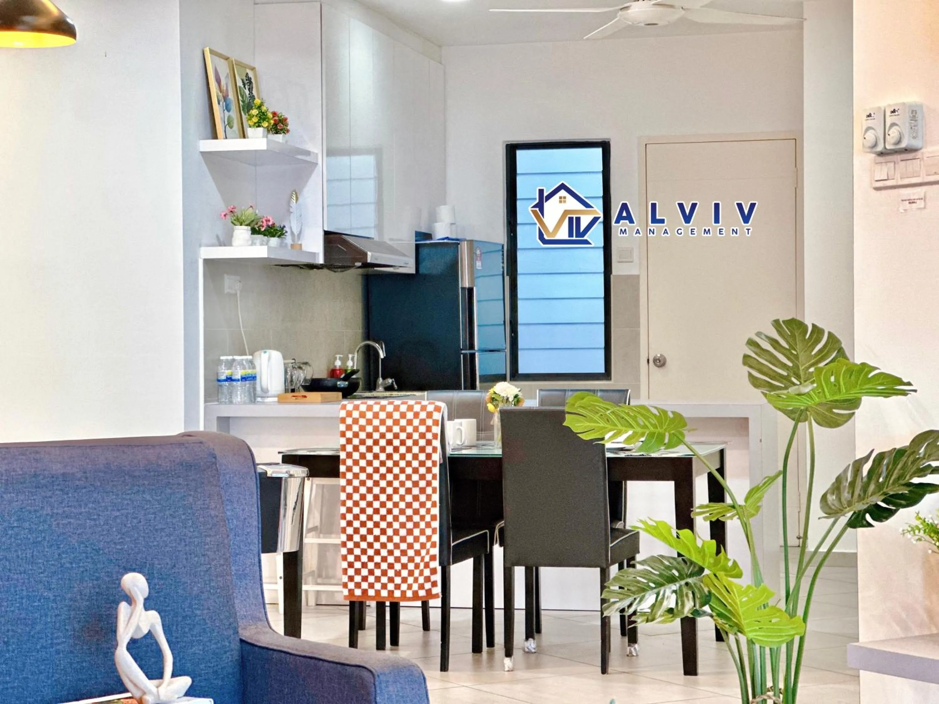 Dining area in Atlantis Melaka I 5-10pax I 5min JonkerSt BY Alviv Management