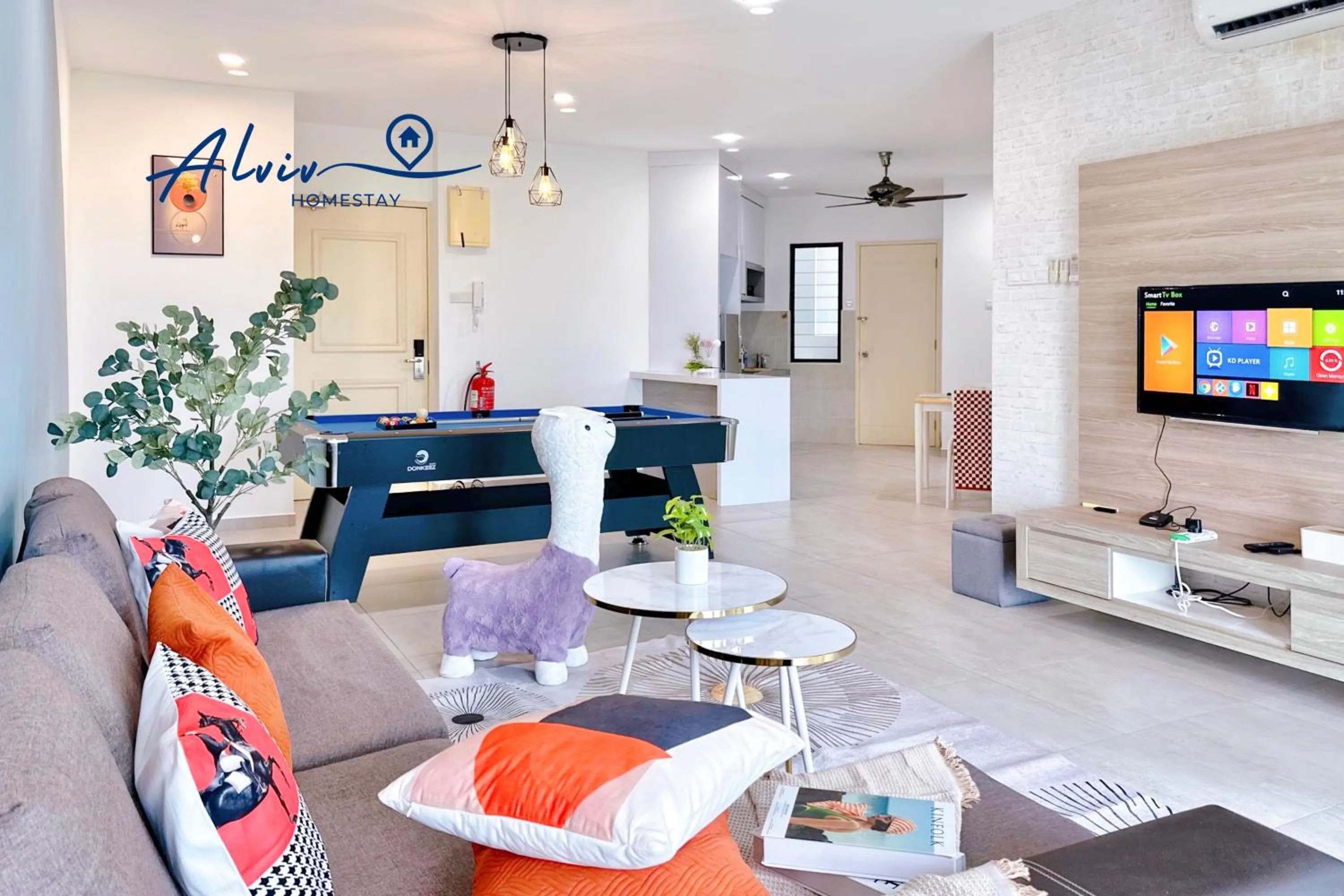 Living room in Atlantis Melaka I 5-10pax I 5min JonkerSt BY Alviv Management