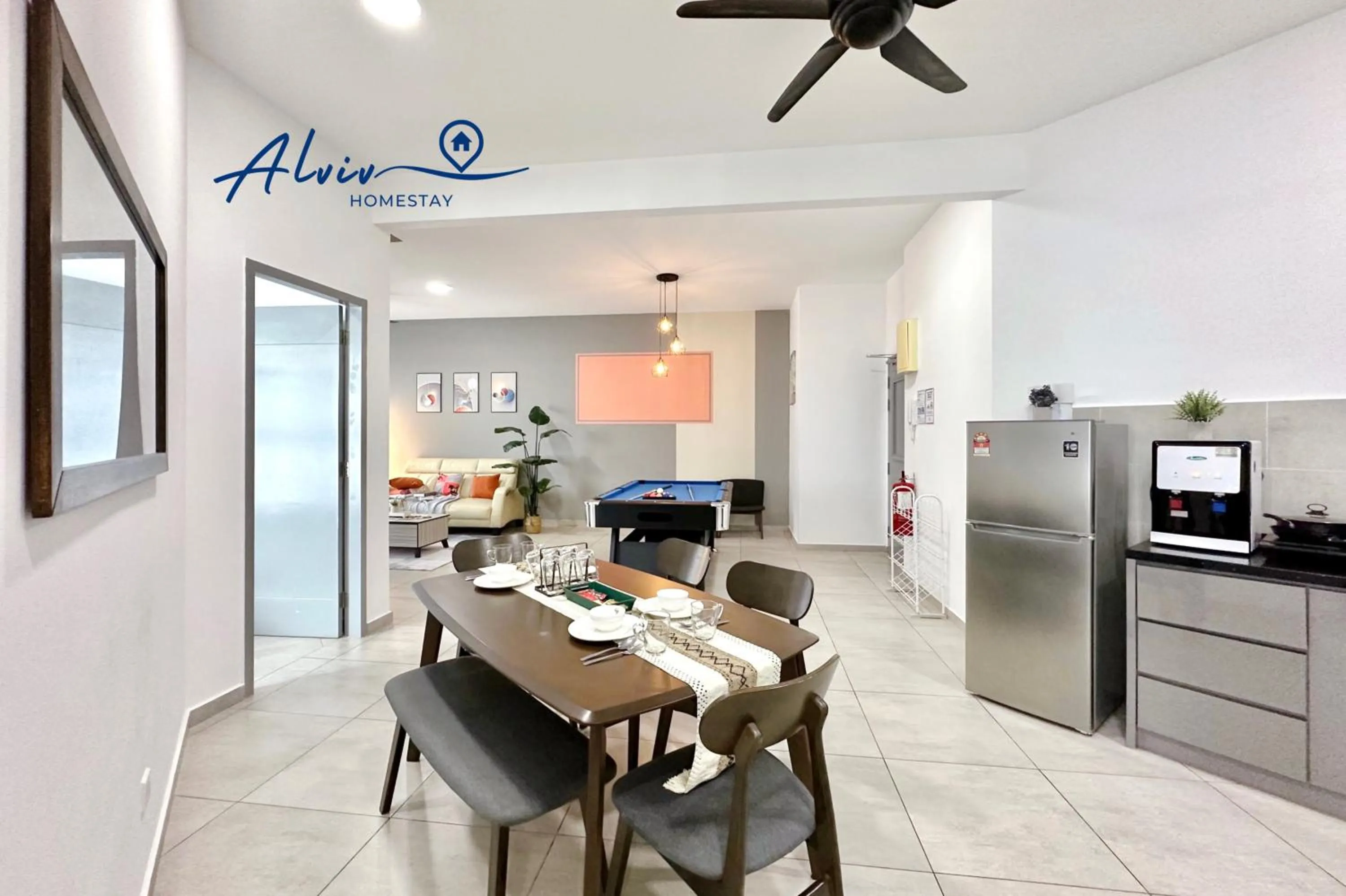 Dining area in Atlantis Melaka I 5-10pax I 5min JonkerSt BY Alviv Management