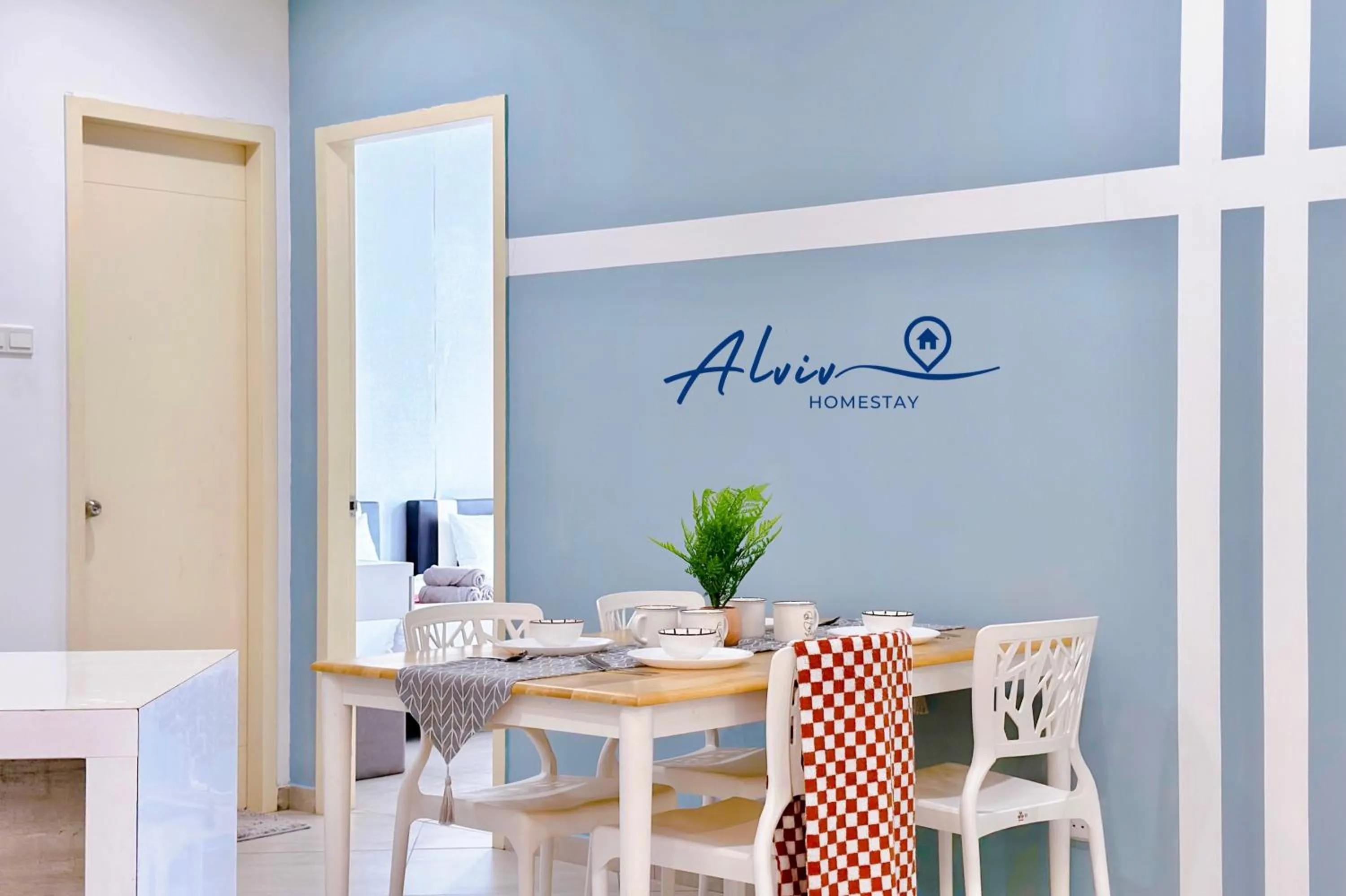 Dining area in Atlantis Melaka I 5-10pax I 5min JonkerSt BY Alviv Management