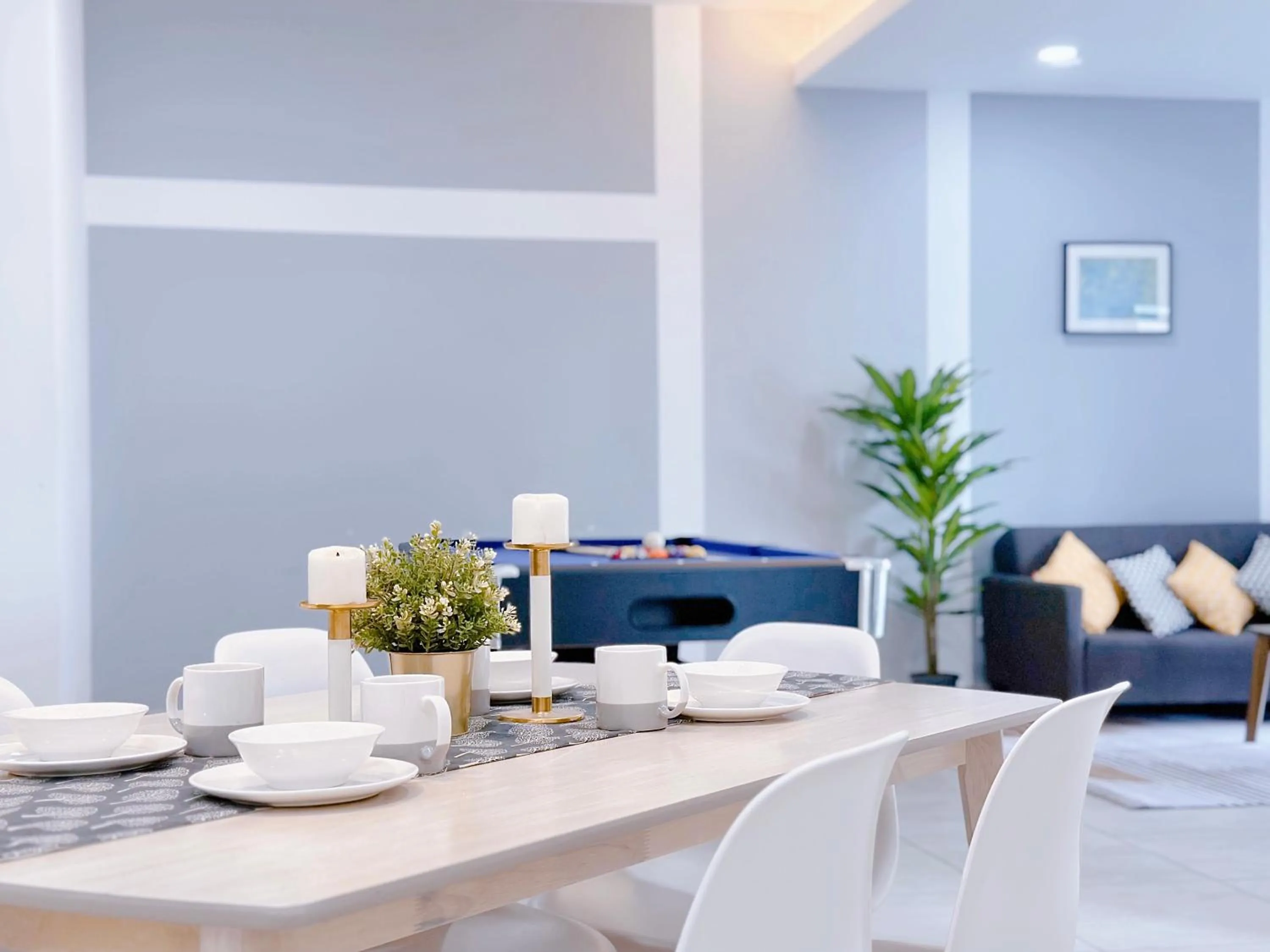 Dining area in Atlantis Melaka I 5-10pax I 5min JonkerSt BY Alviv Management