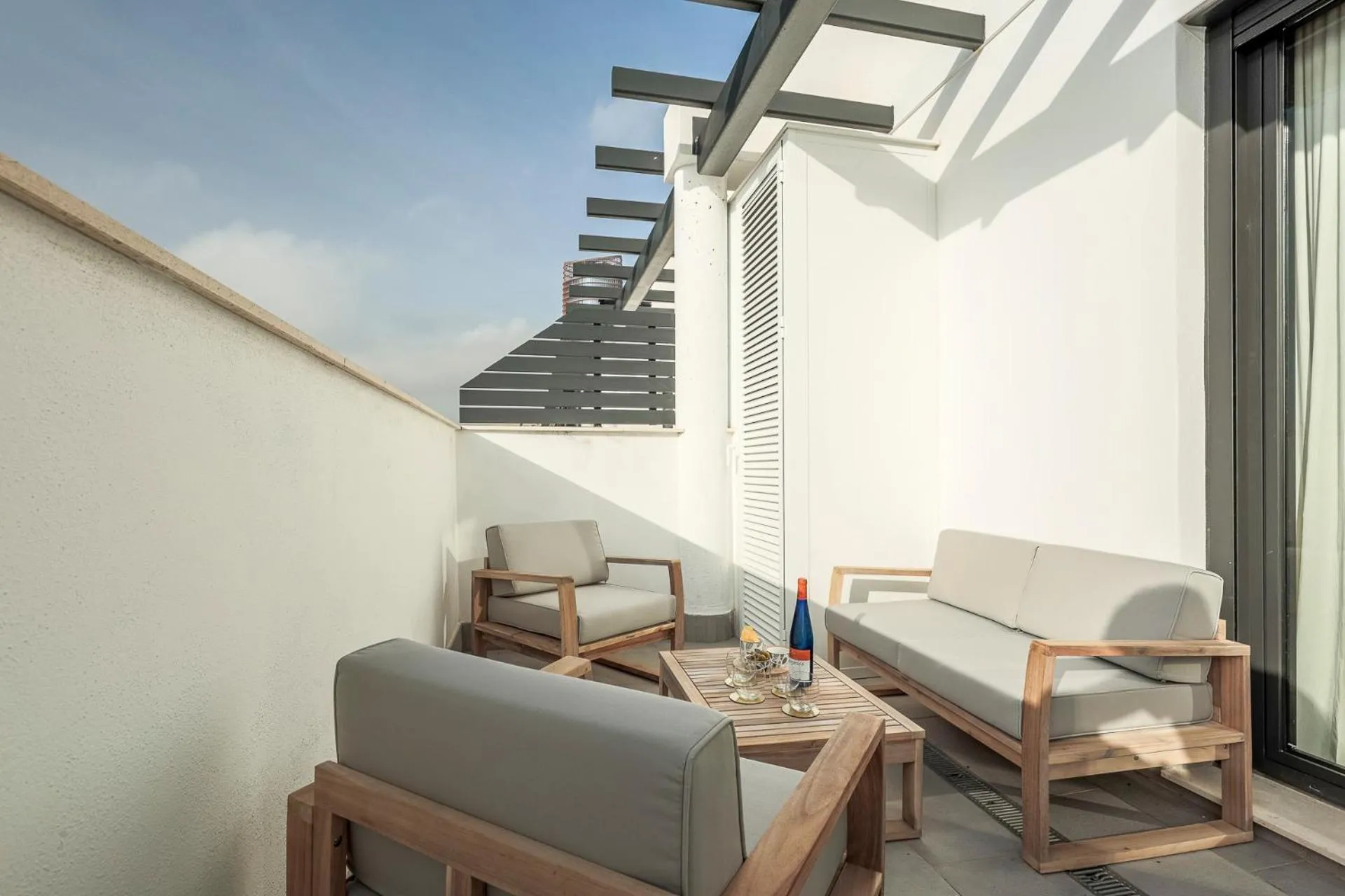 Balcony/Terrace in Uxama Sevilla Luxury Penthouse en Triana - Terraza y parking privados - piscina