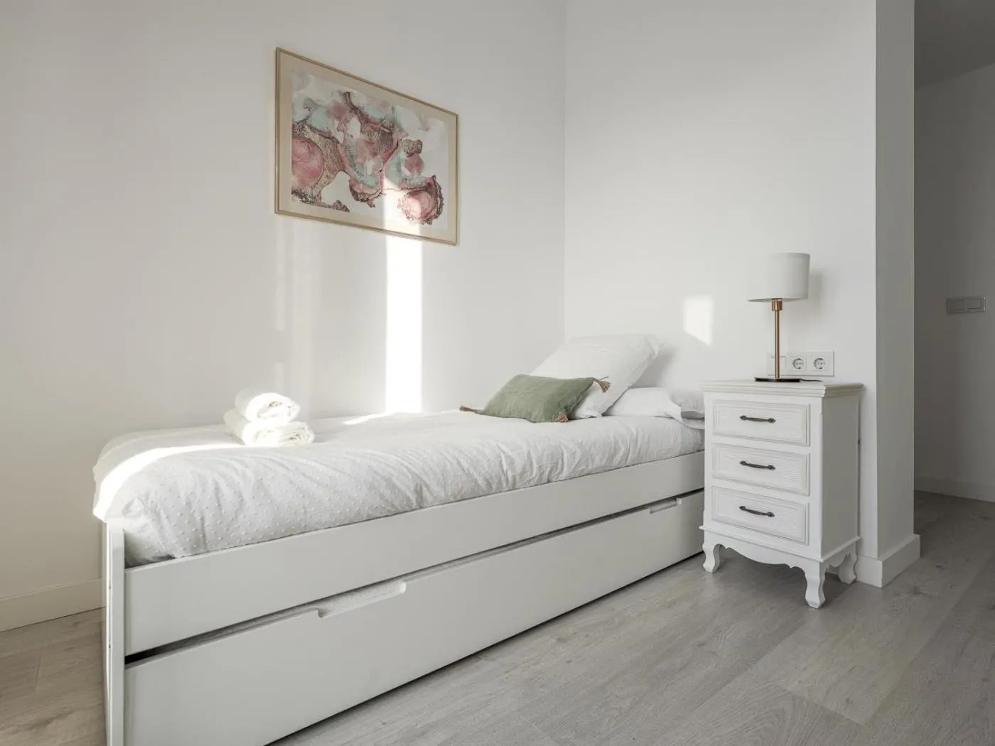 Photo of the whole room, Bed in Uxama Sevilla Luxury Penthouse en Triana - Terraza y parking privados - piscina