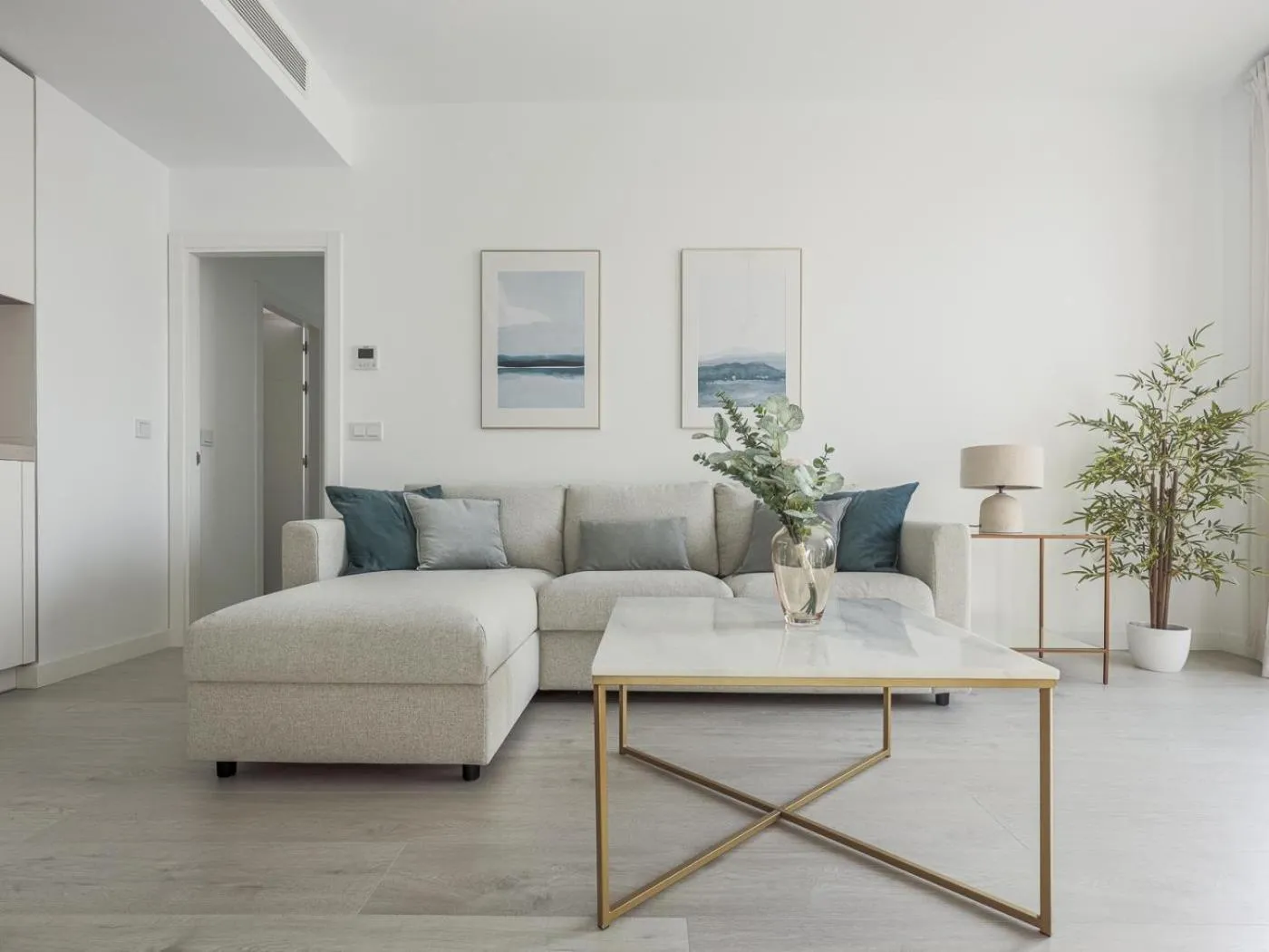 Living room, Bed in Uxama Sevilla Luxury Penthouse en Triana - Terraza y parking privados - piscina