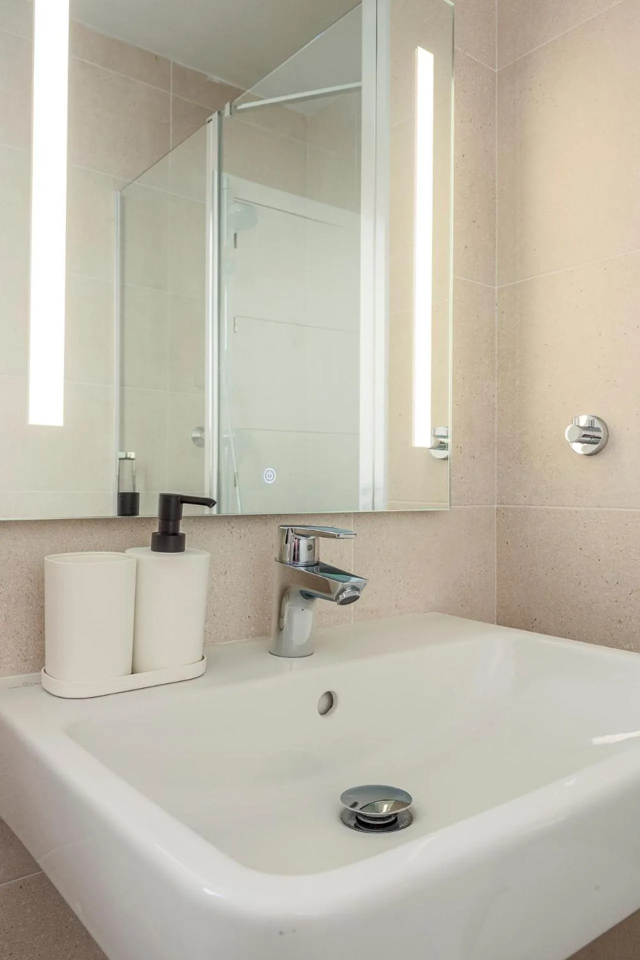 Bathroom in Uxama Sevilla Luxury Penthouse en Triana - Terraza y parking privados - piscina