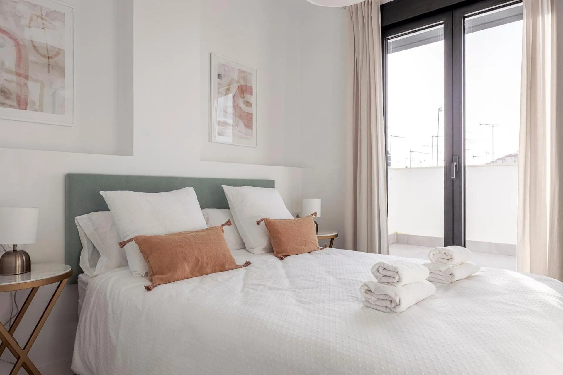 Bed in Uxama Sevilla Luxury Penthouse en Triana - Terraza y parking privados - piscina