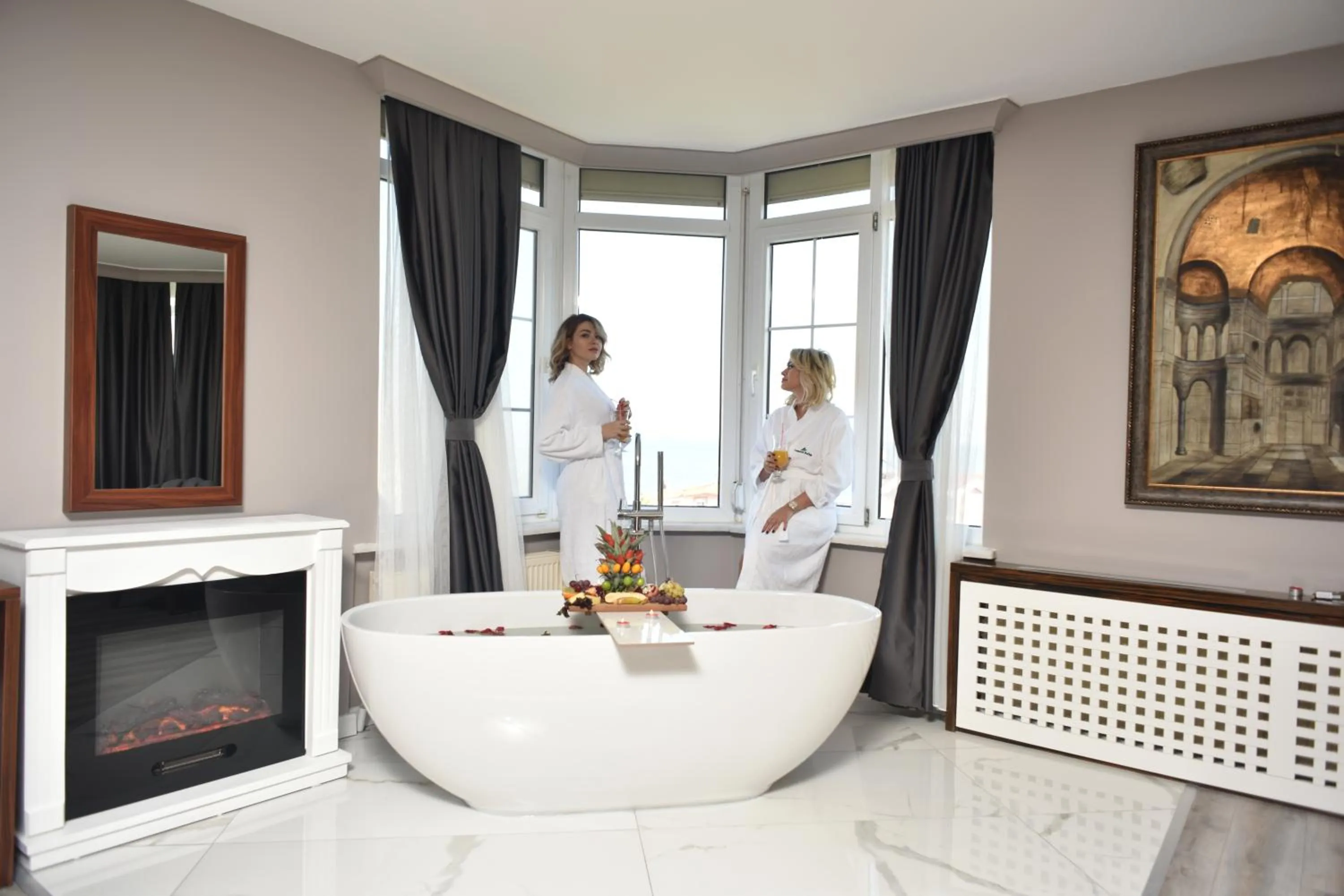 TV and multimedia in Istanbul Airport Treekos Suite Hotel