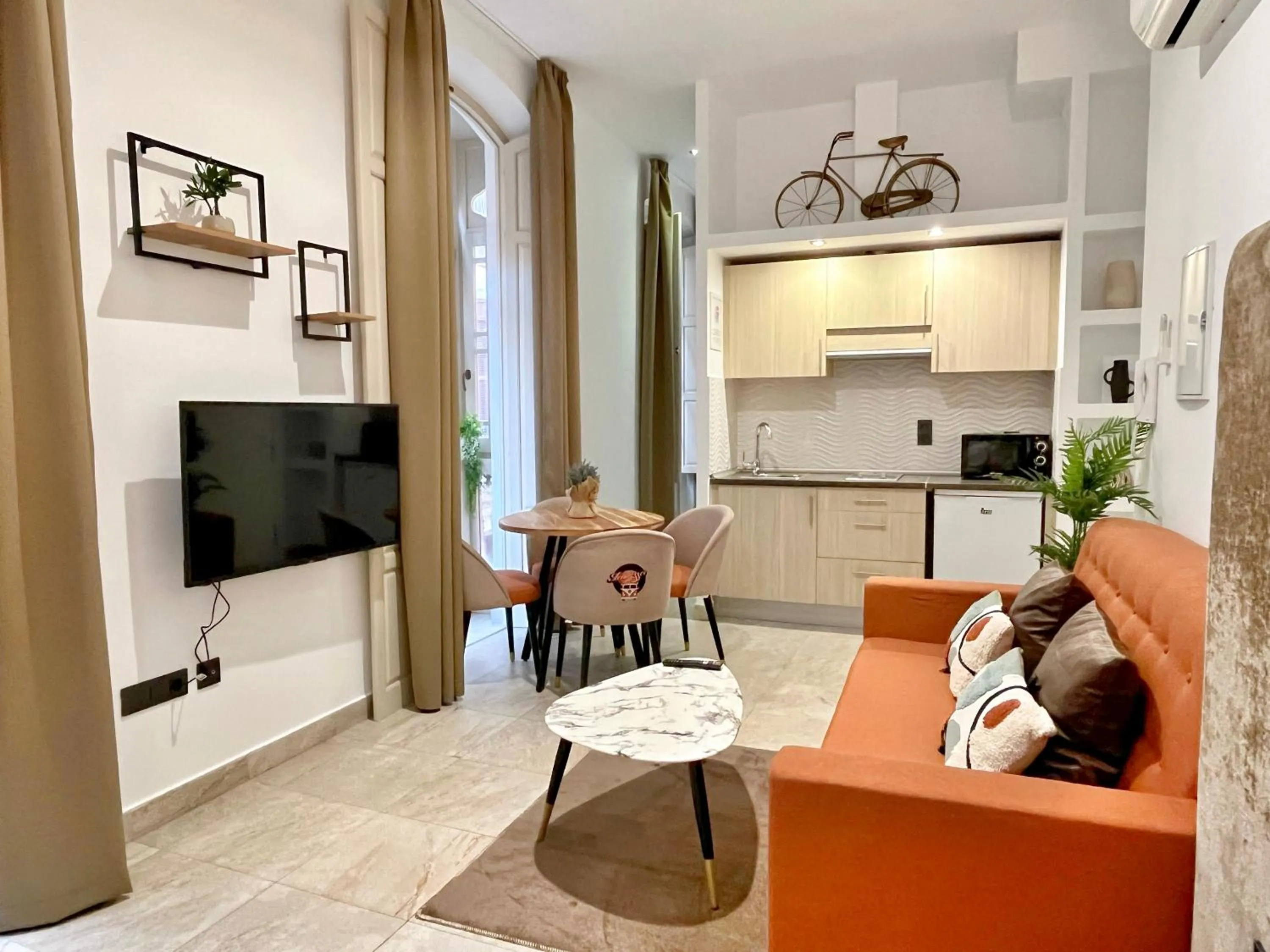 TV and multimedia in Tennessee Urban Suites