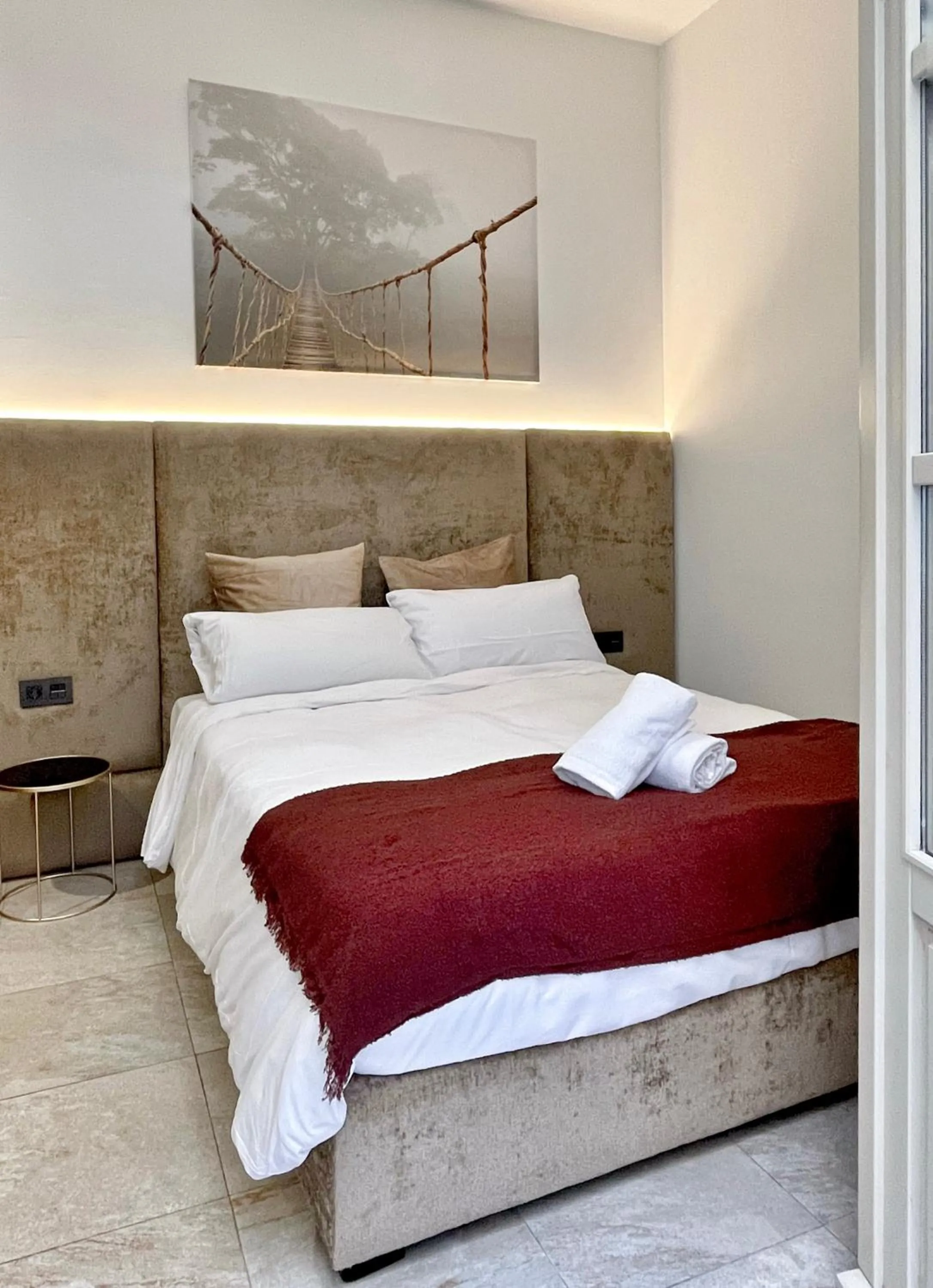 Bed in Tennessee Urban Suites