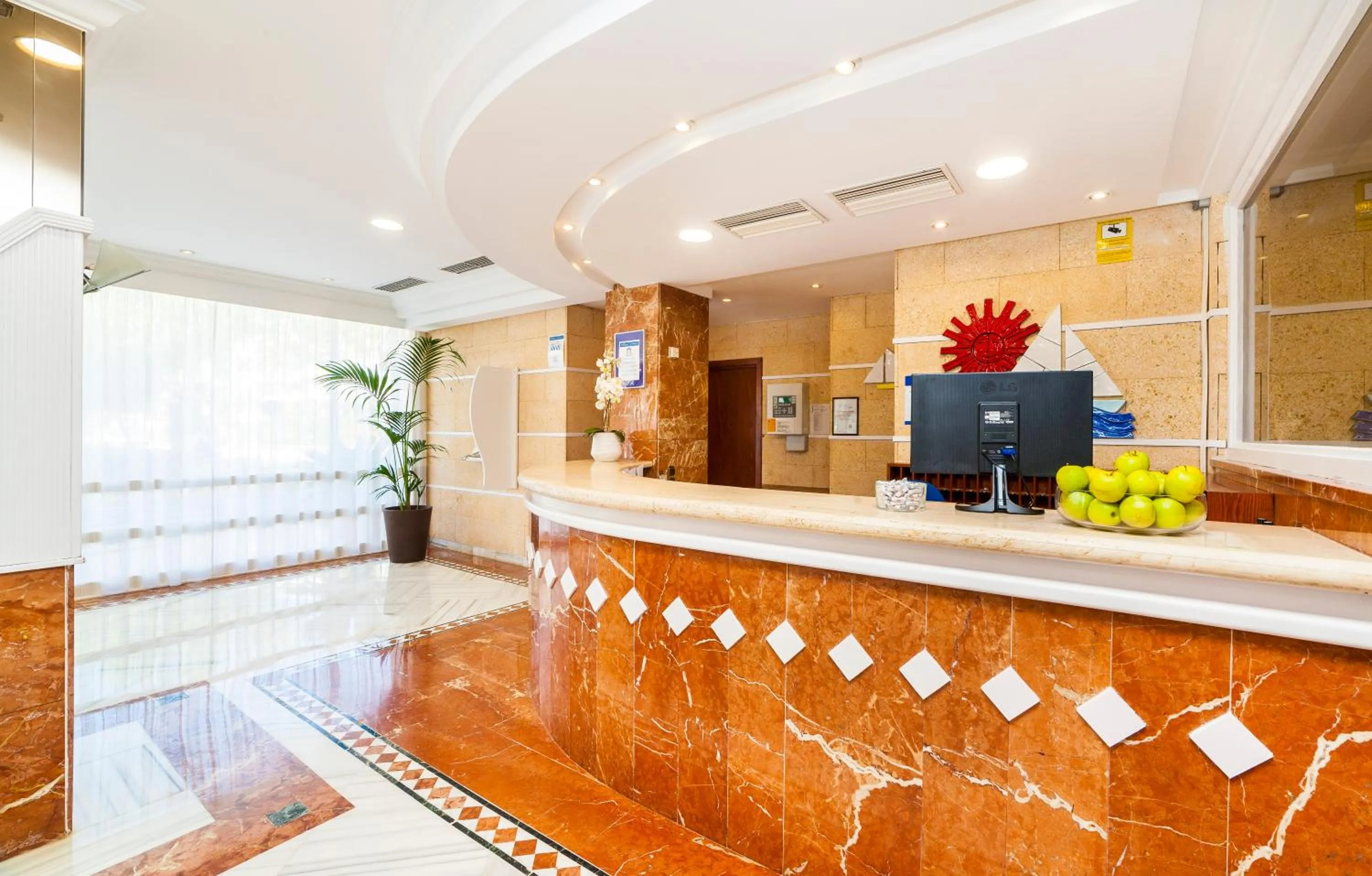 Lobby or reception in Globales Condes de Alcudia