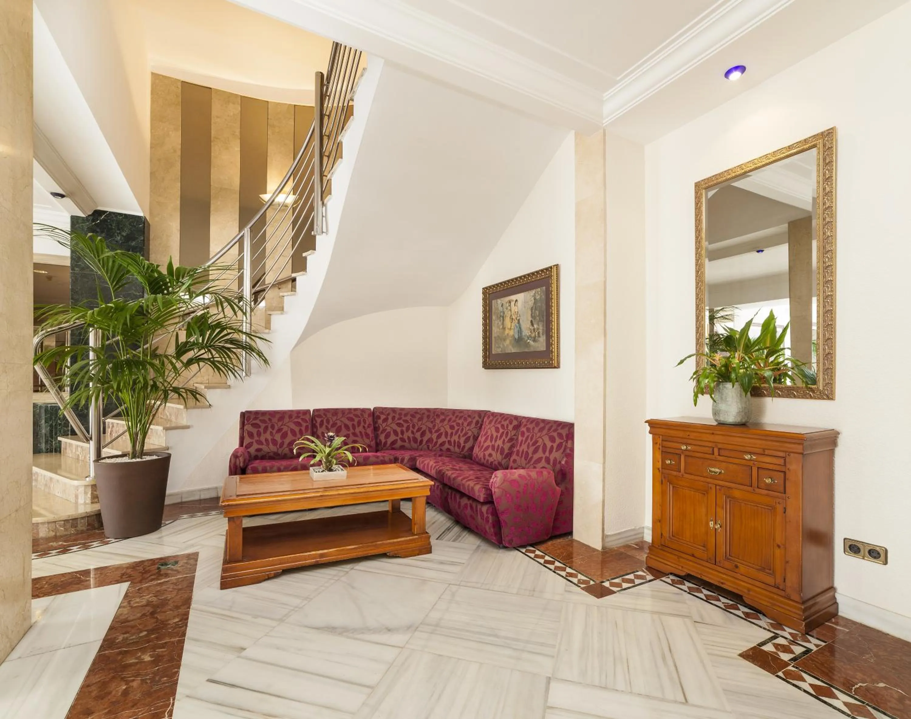 Lobby or reception in Globales Condes de Alcudia