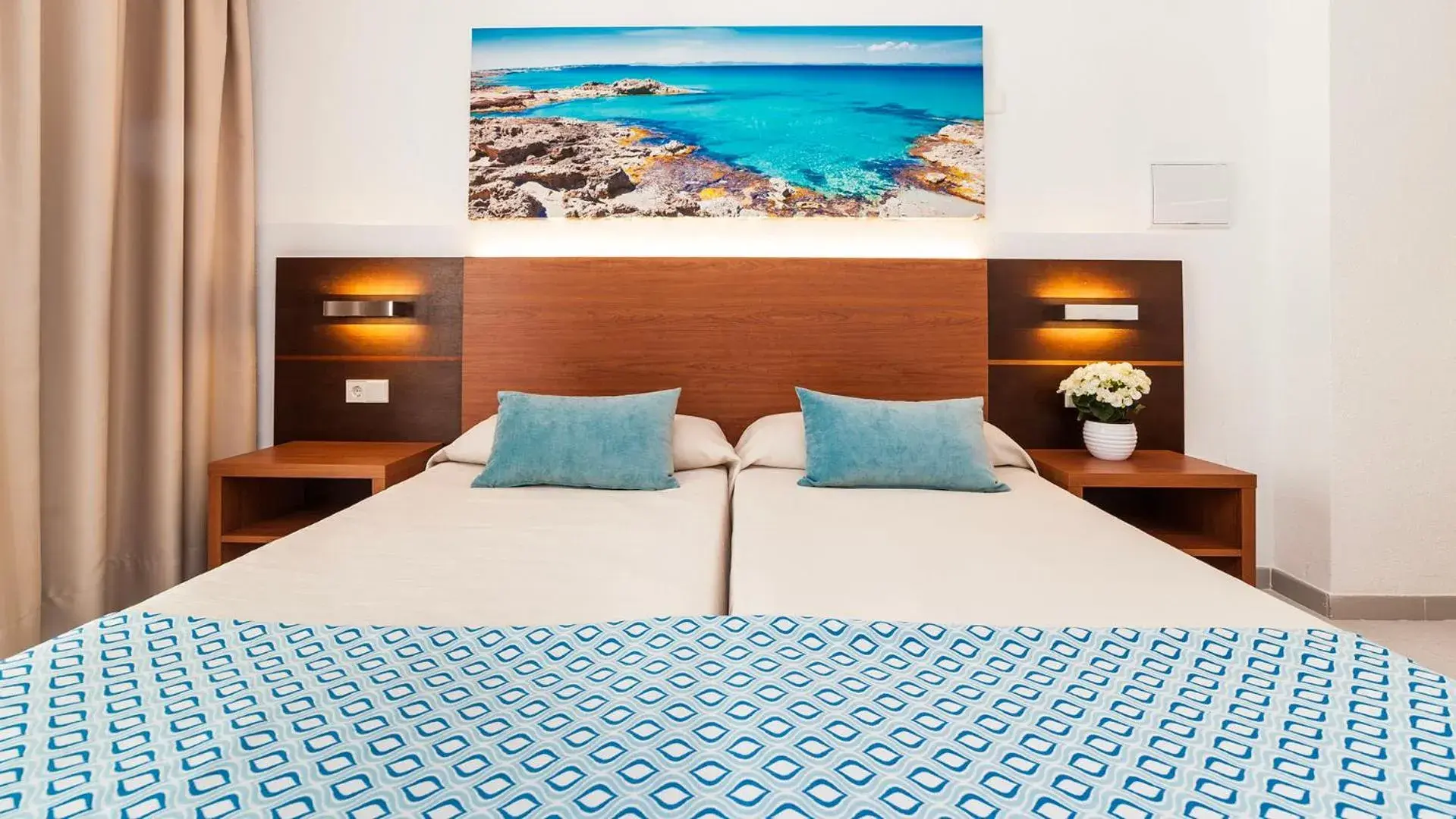 Double Room in Globales Bouganvilla Double Room in Globales Bouganvilla