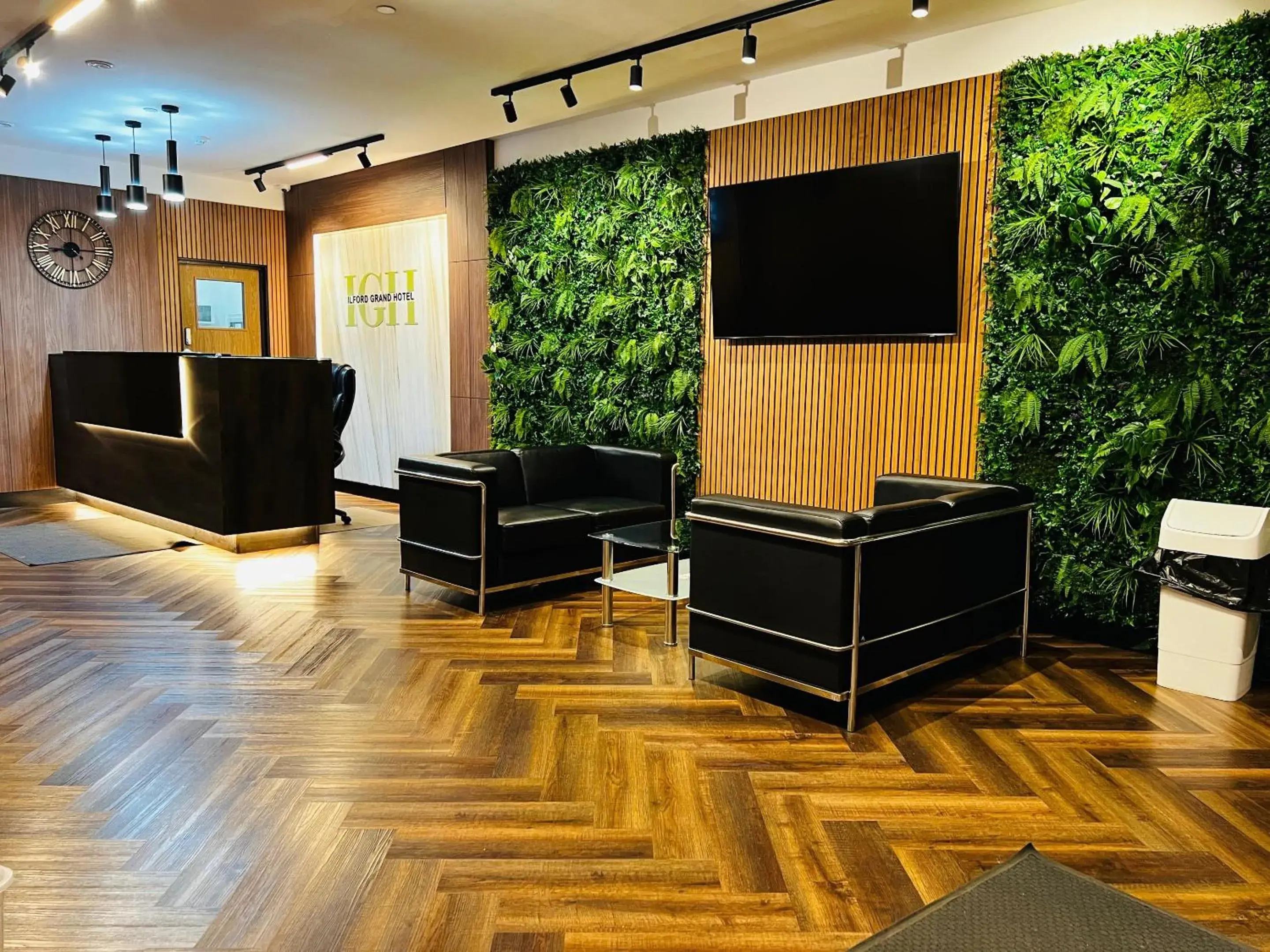 Lobby or reception in Ilford Grand Hotel Lobby or reception in Ilford Grand Hotel