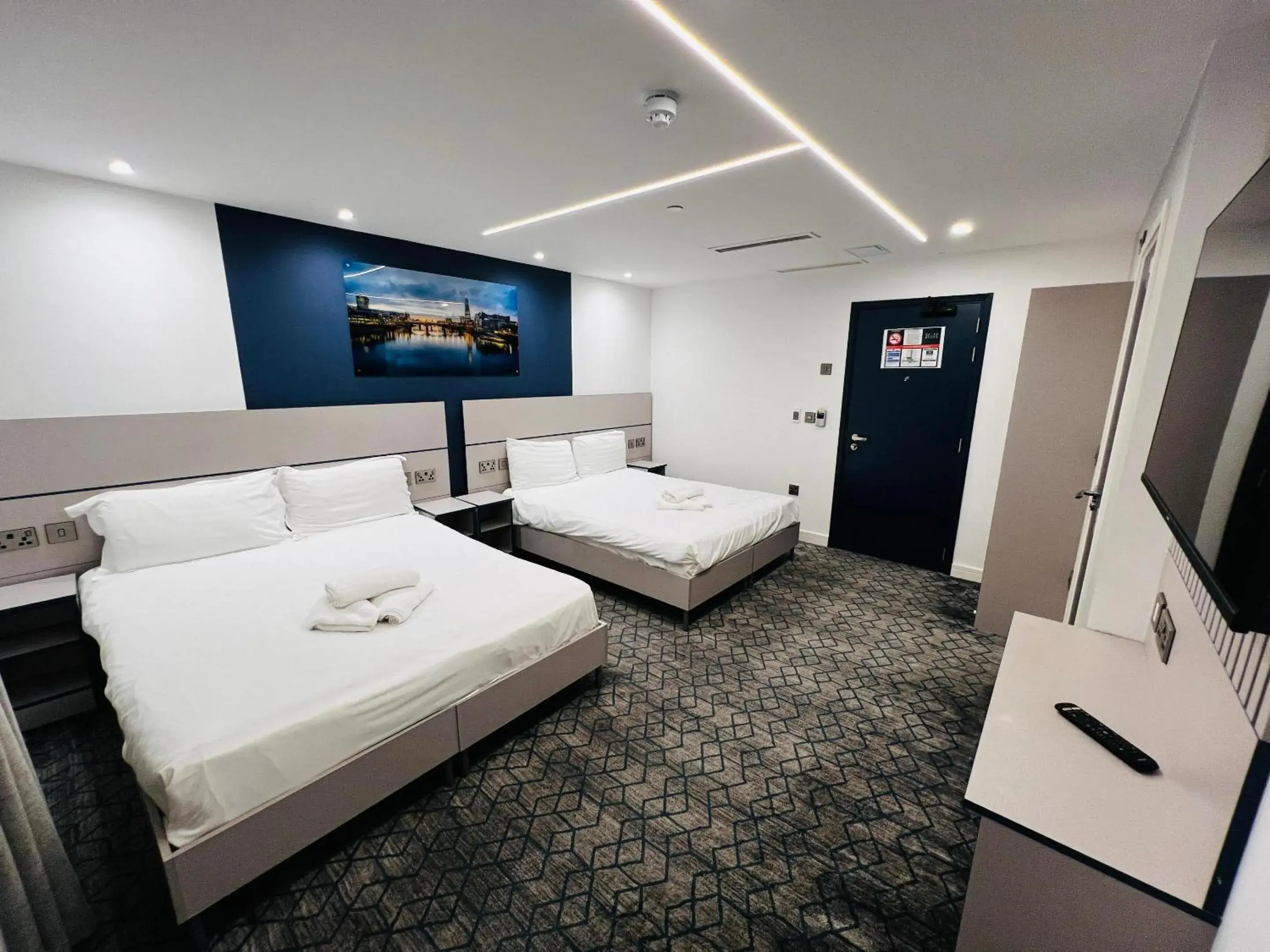 Bedroom, Bed in Ilford Grand Hotel Bedroom, Bed in Ilford Grand Hotel