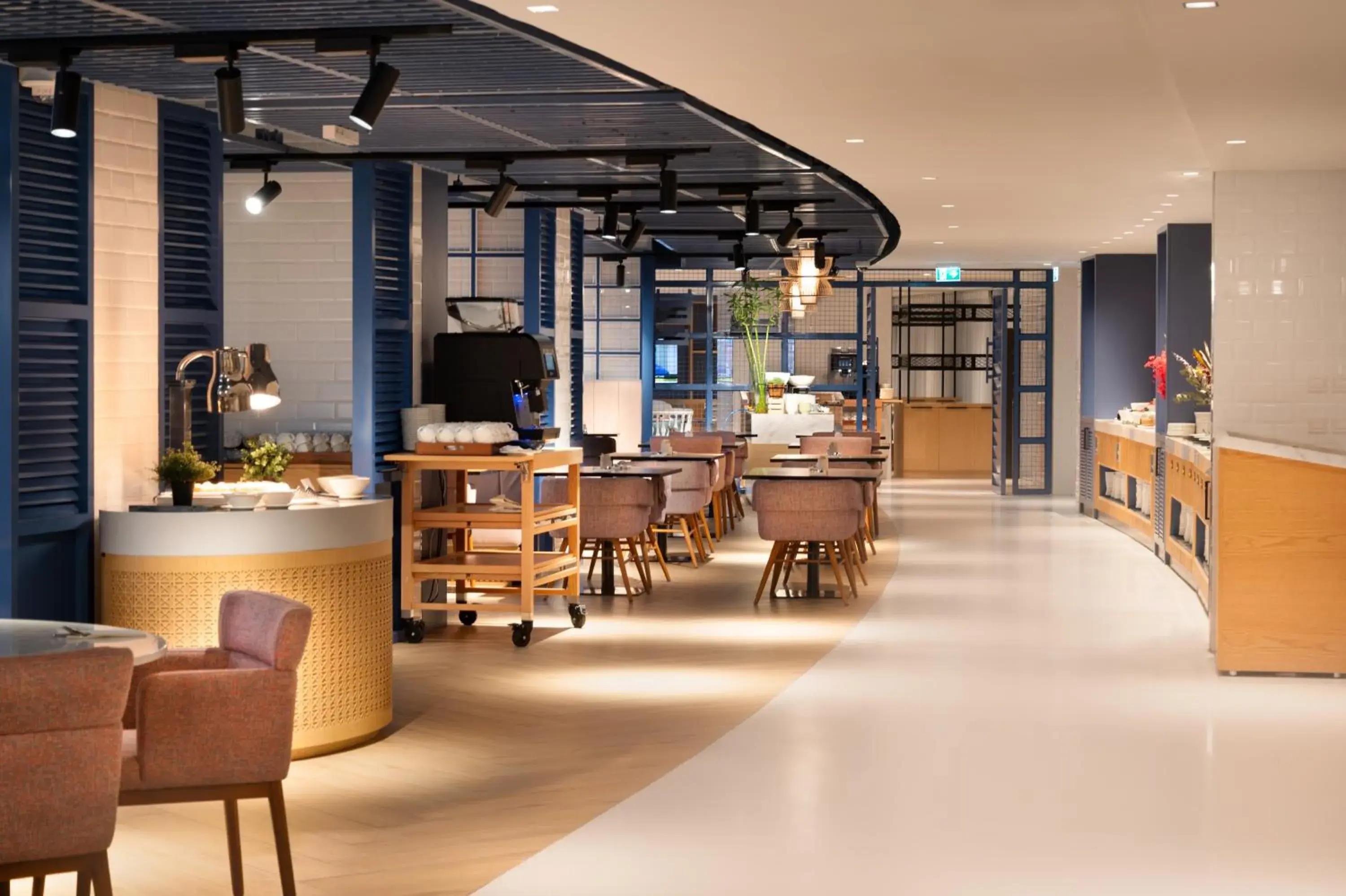 Restaurant/places to eat in NH Collection Dubai The Palm Restaurant/places to eat in NH Collection Dubai The Palm