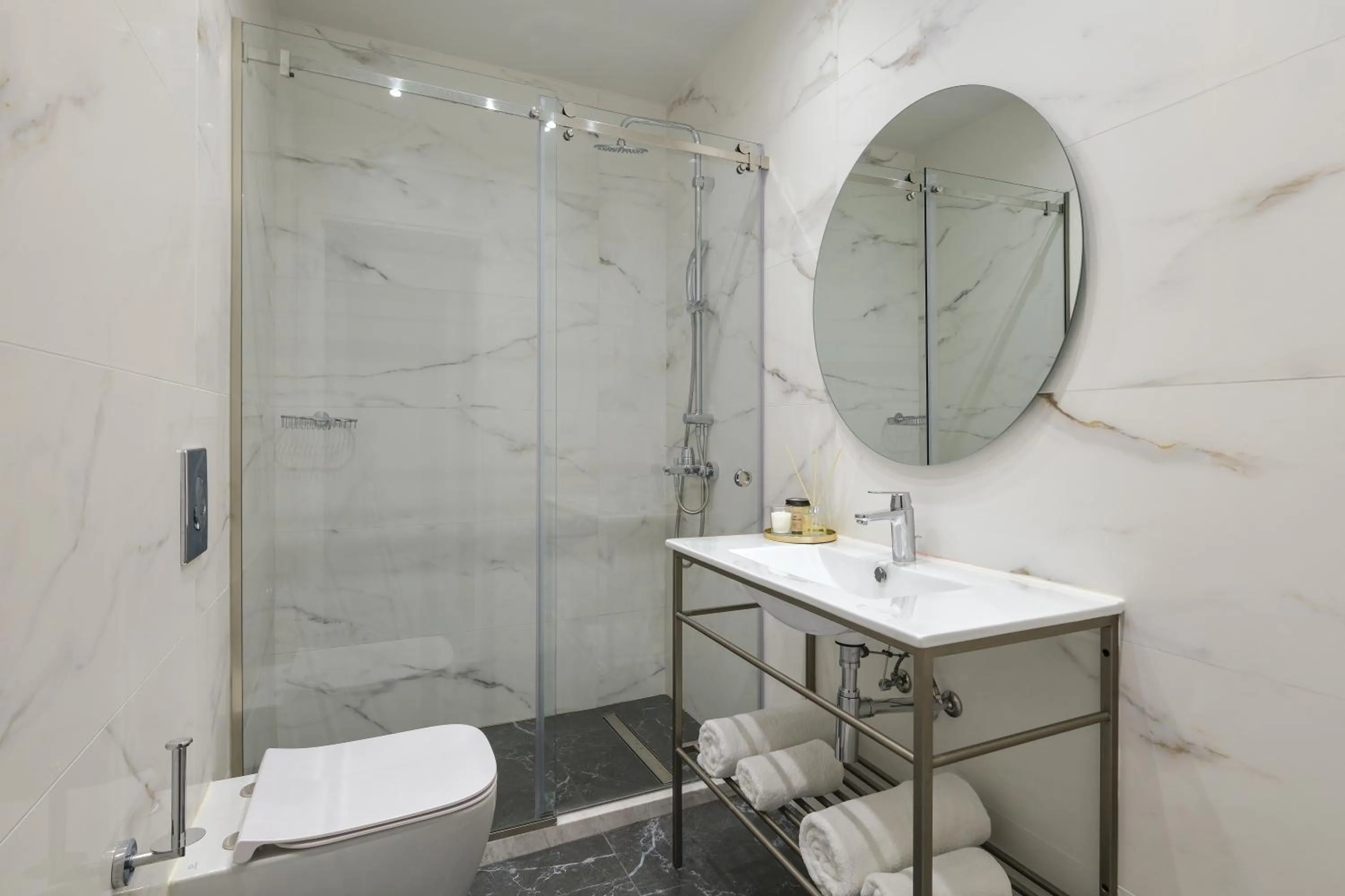 Bathroom in Mythical Coast Wellness Retreat