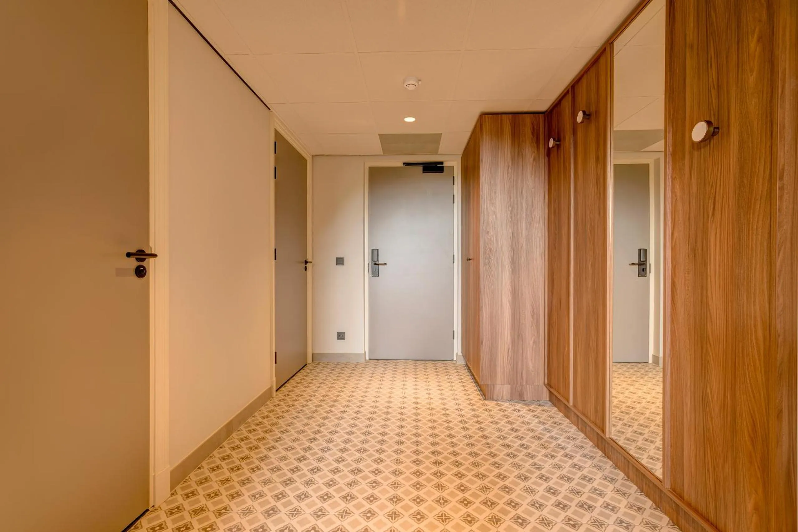 wardrobe in SEPHS Hotel Sittard