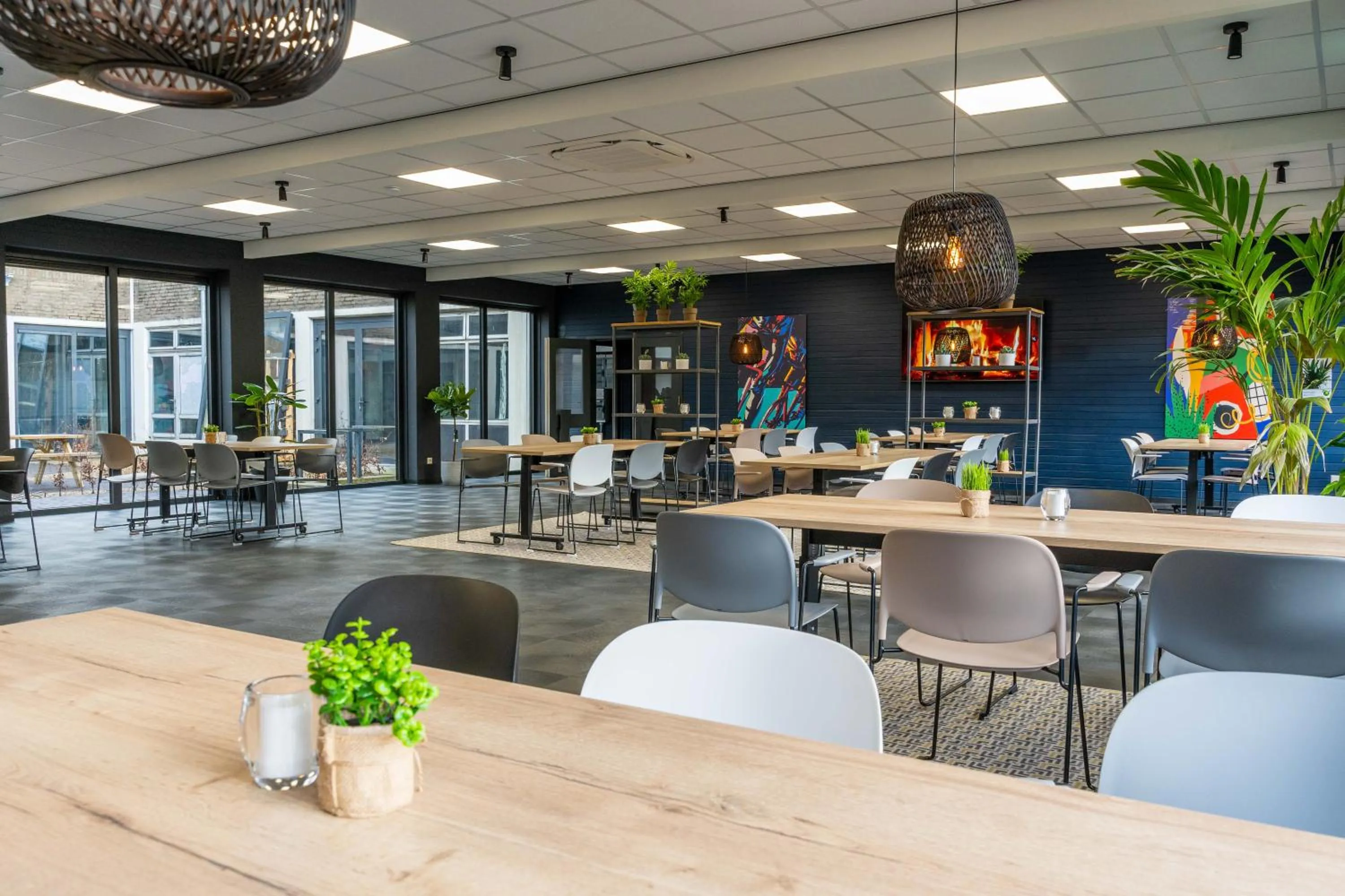 Restaurant/places to eat in SEPHS Hotel Sittard