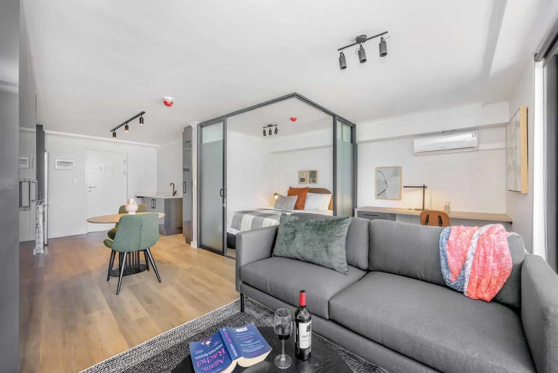 Living room in Newlands Peak Aparthotel by Totalstay