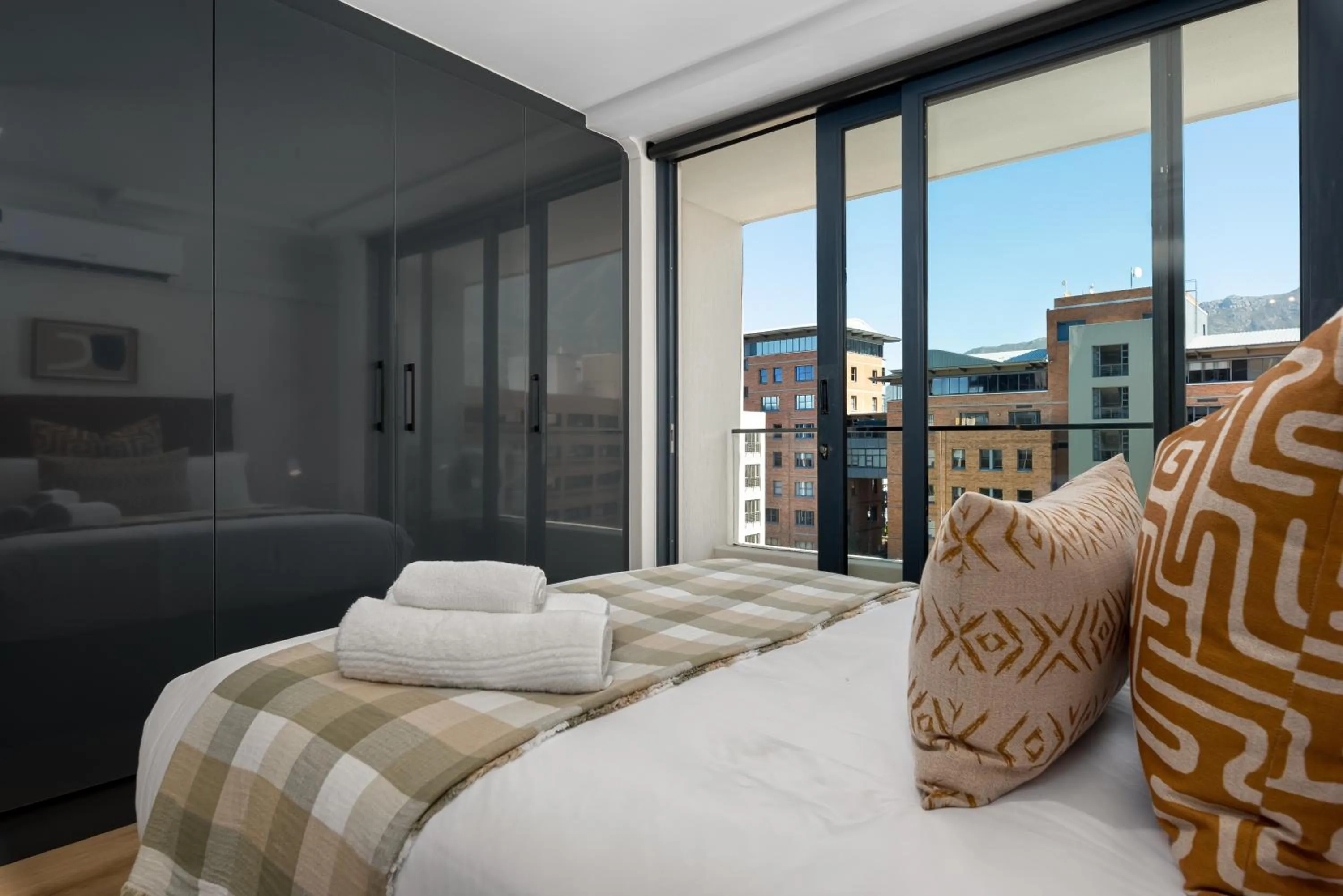 Bed in Newlands Peak Aparthotel by Totalstay