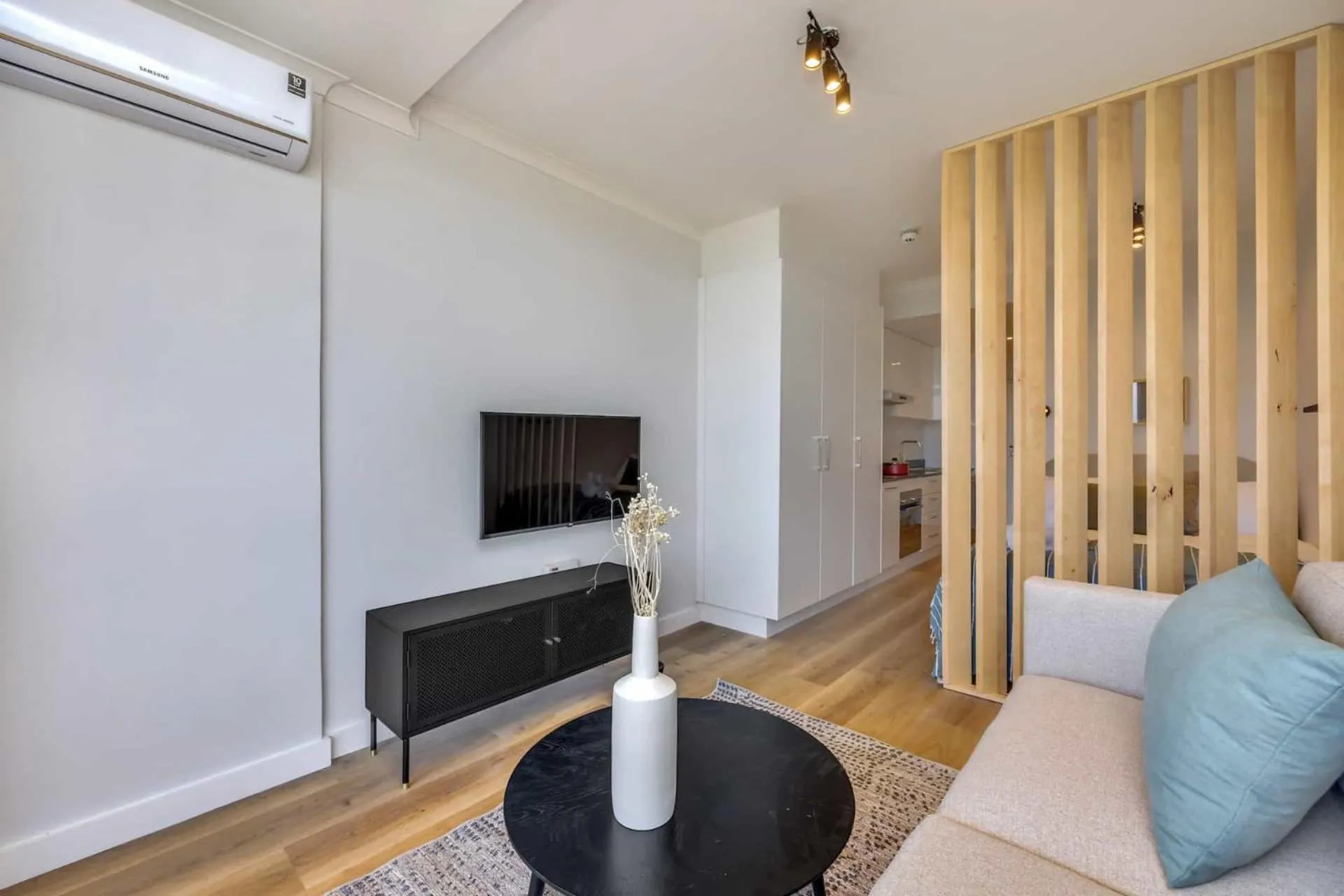 Living room in Newlands Peak Aparthotel by Totalstay