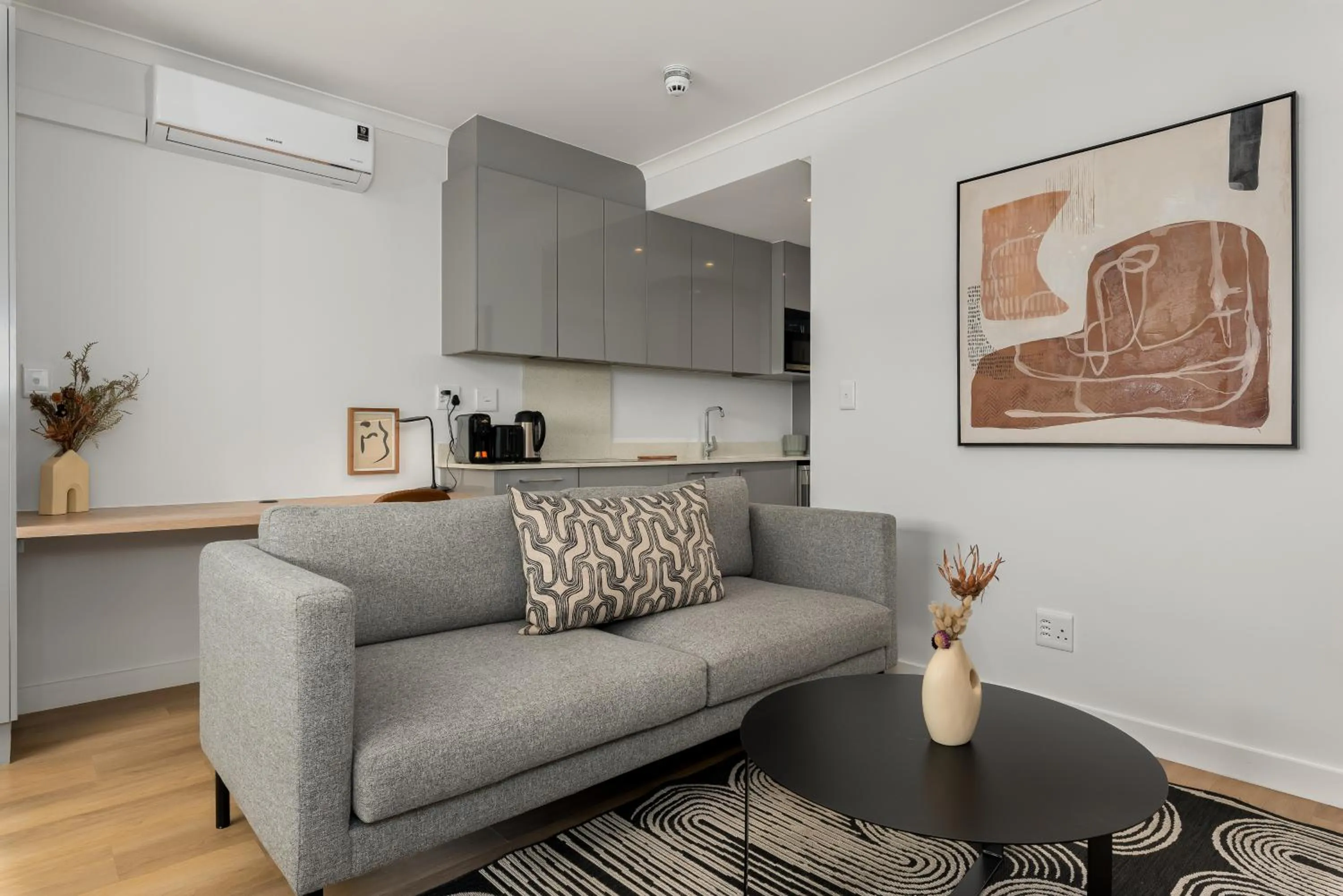 Seating area in Newlands Peak Aparthotel by Totalstay