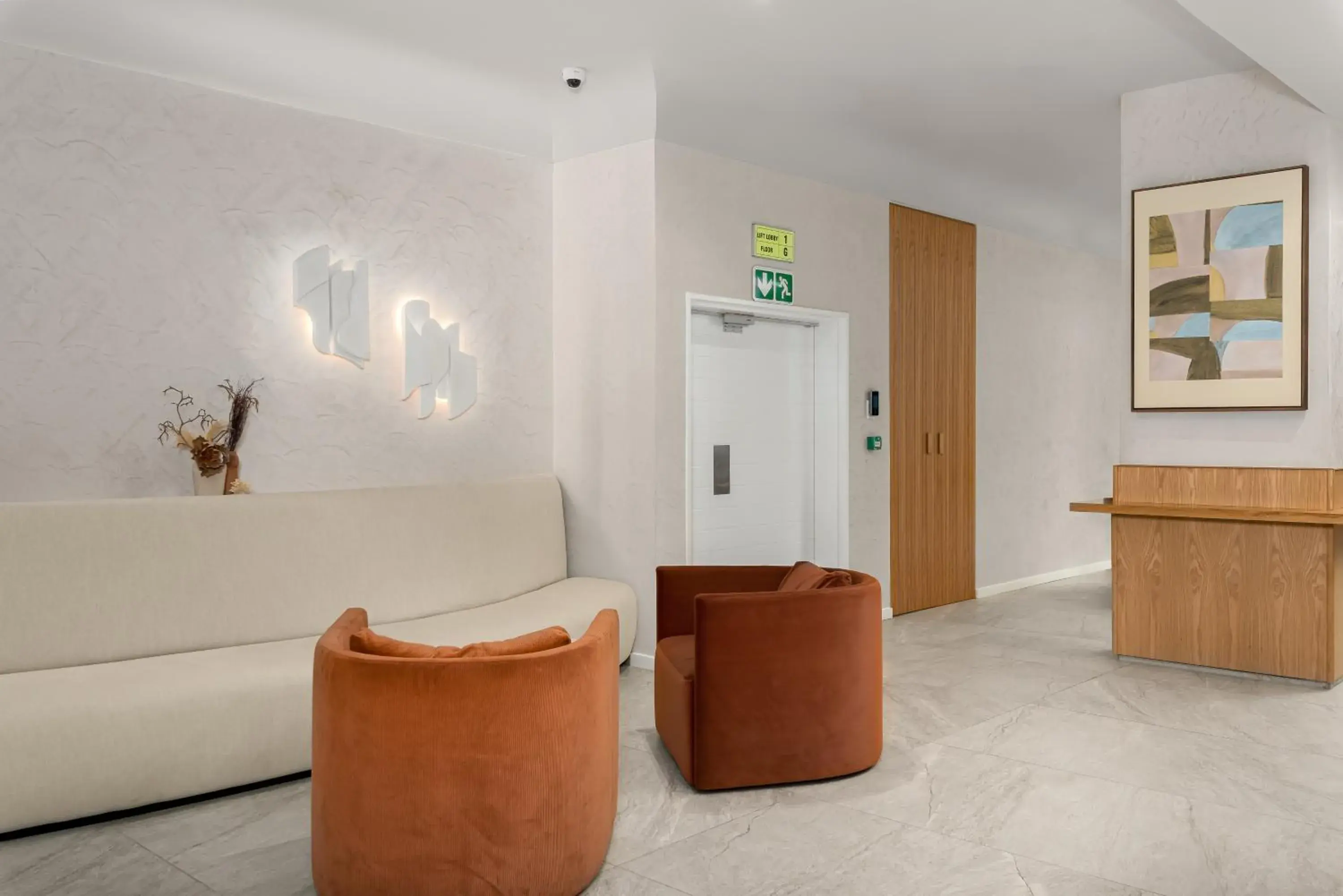 Lobby or reception in Newlands Peak Aparthotel by Totalstay Lobby or reception in Newlands Peak Aparthotel by Totalstay