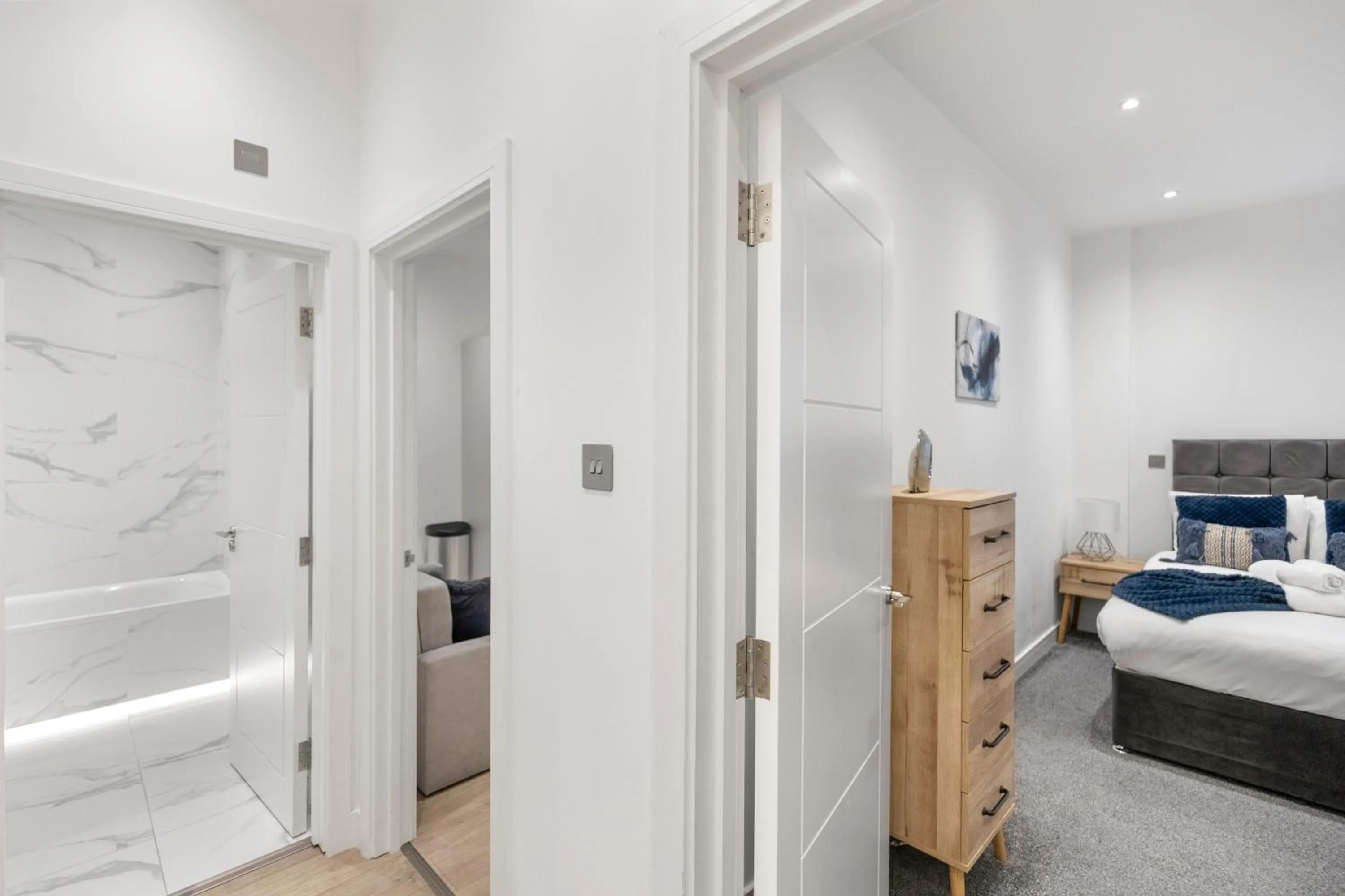 Welcoming and Spacious Apartment- Excellent Location