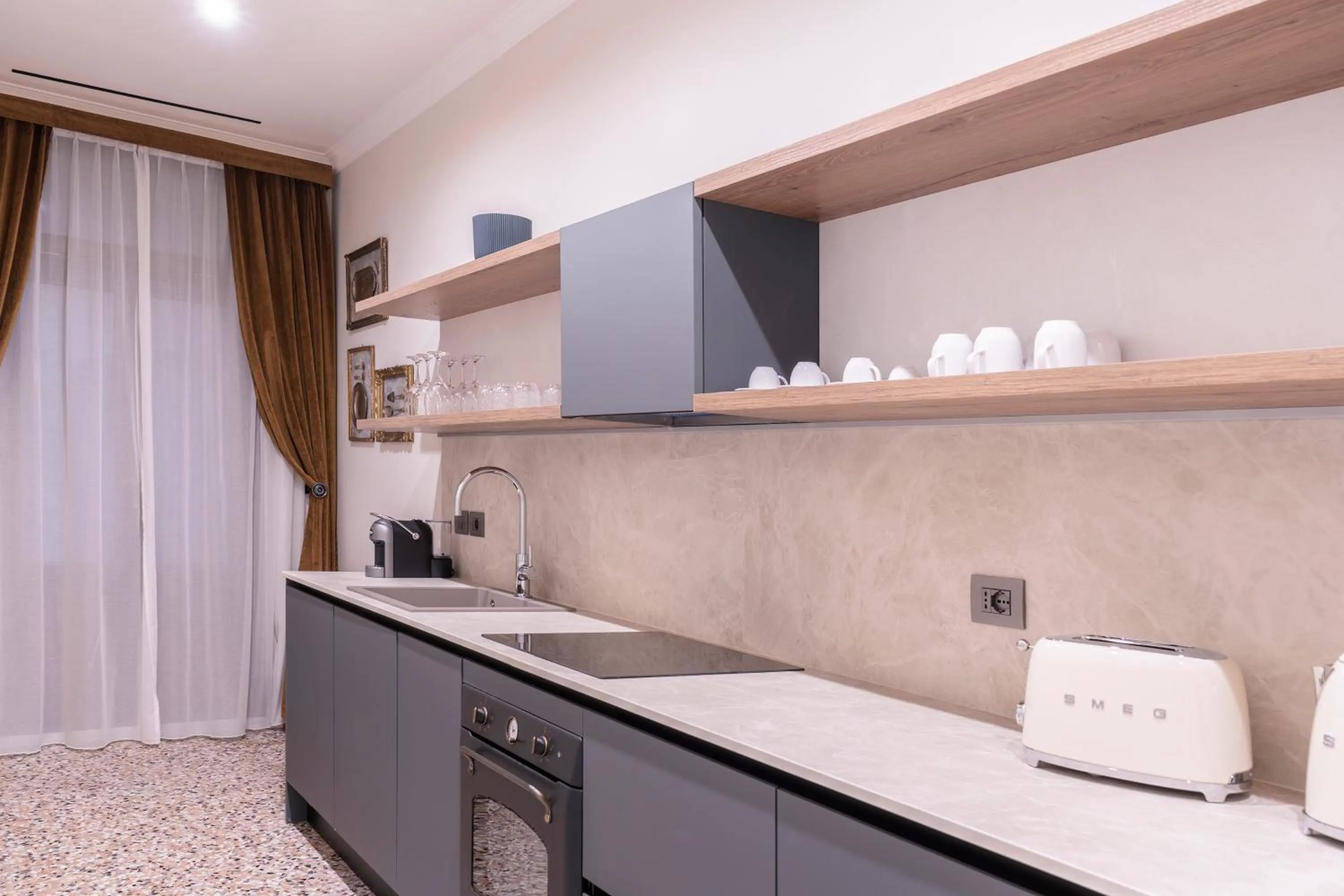 Kitchen or kitchenette in Be Mate Ponte di Rialto