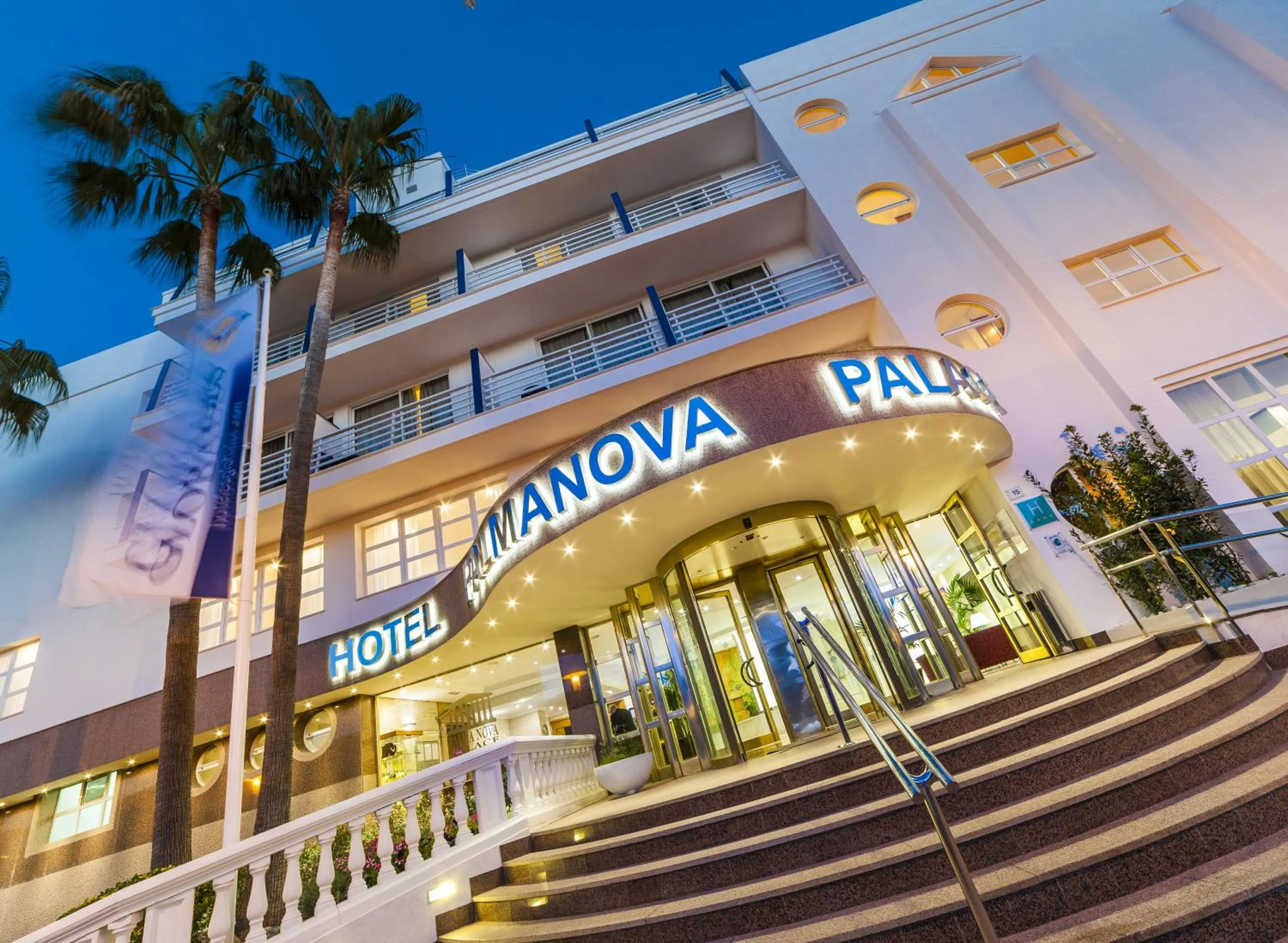 Lobby or reception in Globales Palmanova Palace