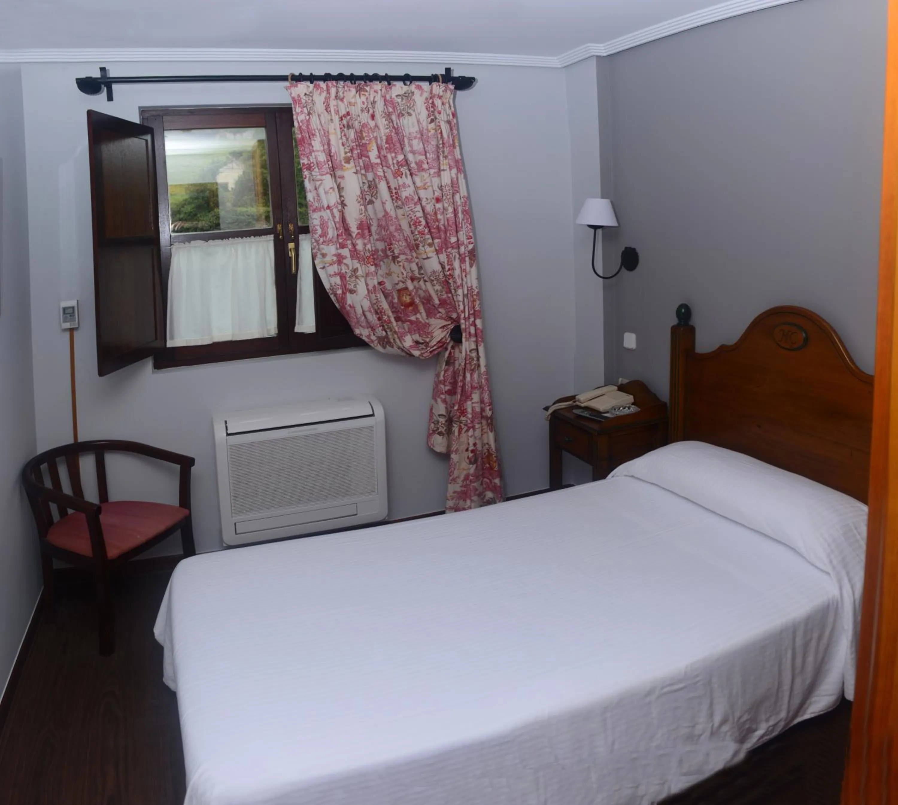 Bedroom, Bed in Hotel Comillas